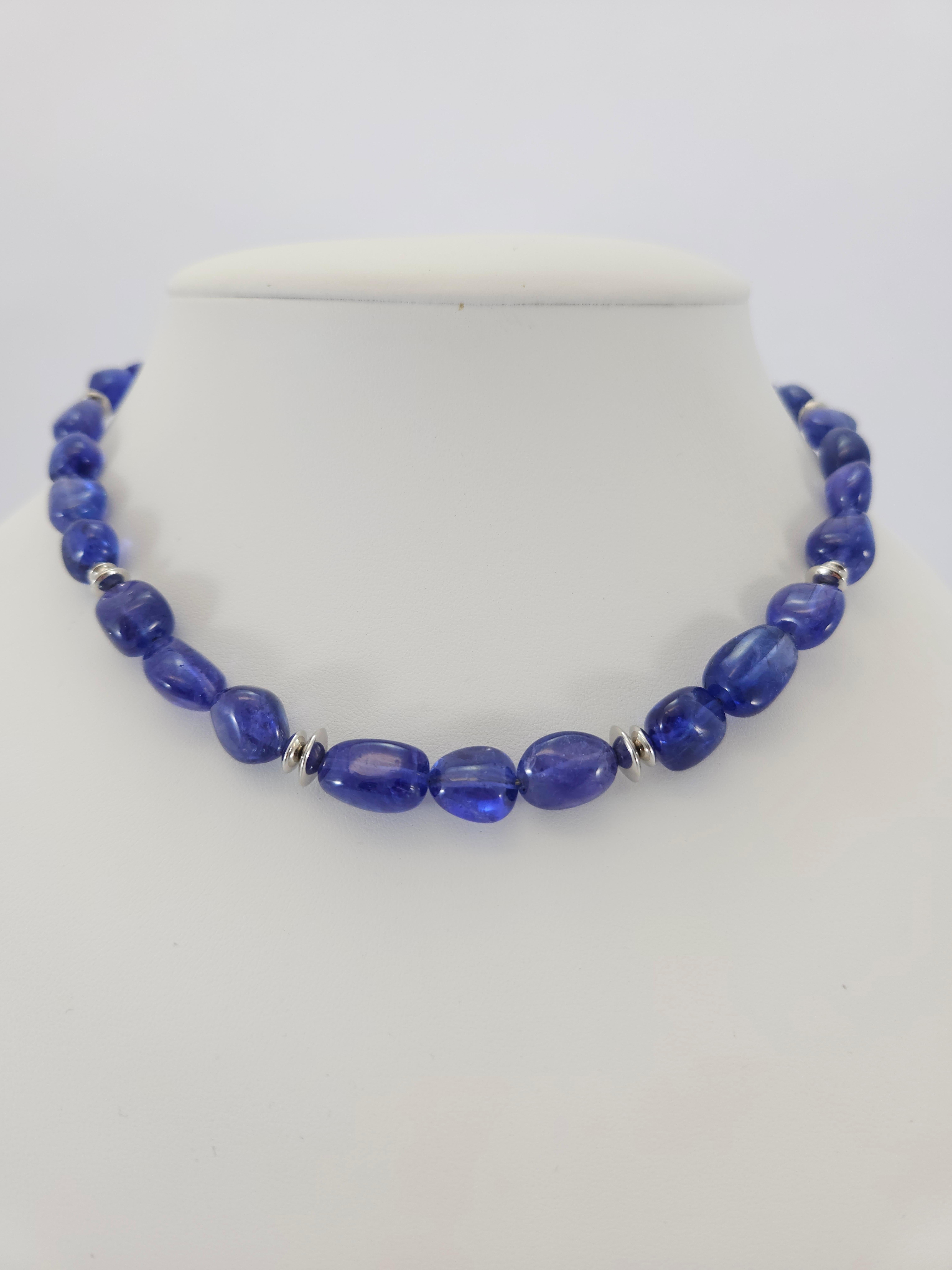 Blue Tanzanite Baroque Beaded Necklace with 18 Carat White Gold For Sale 5