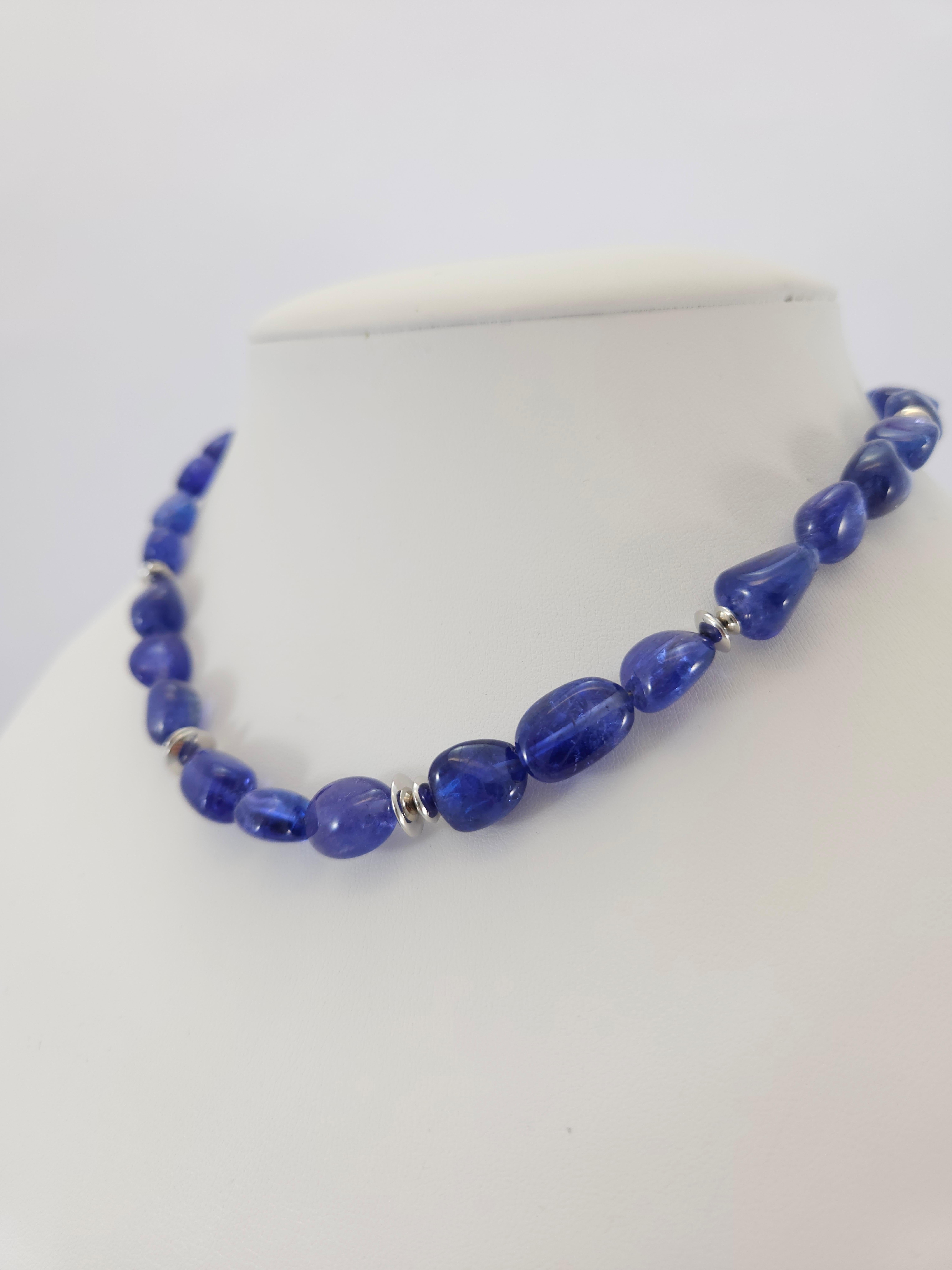 Arts and Crafts Blue Tanzanite Baroque Beaded Necklace with 18 Carat White Gold For Sale