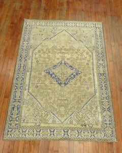 Türkischer Teppich in Blau und Taupe