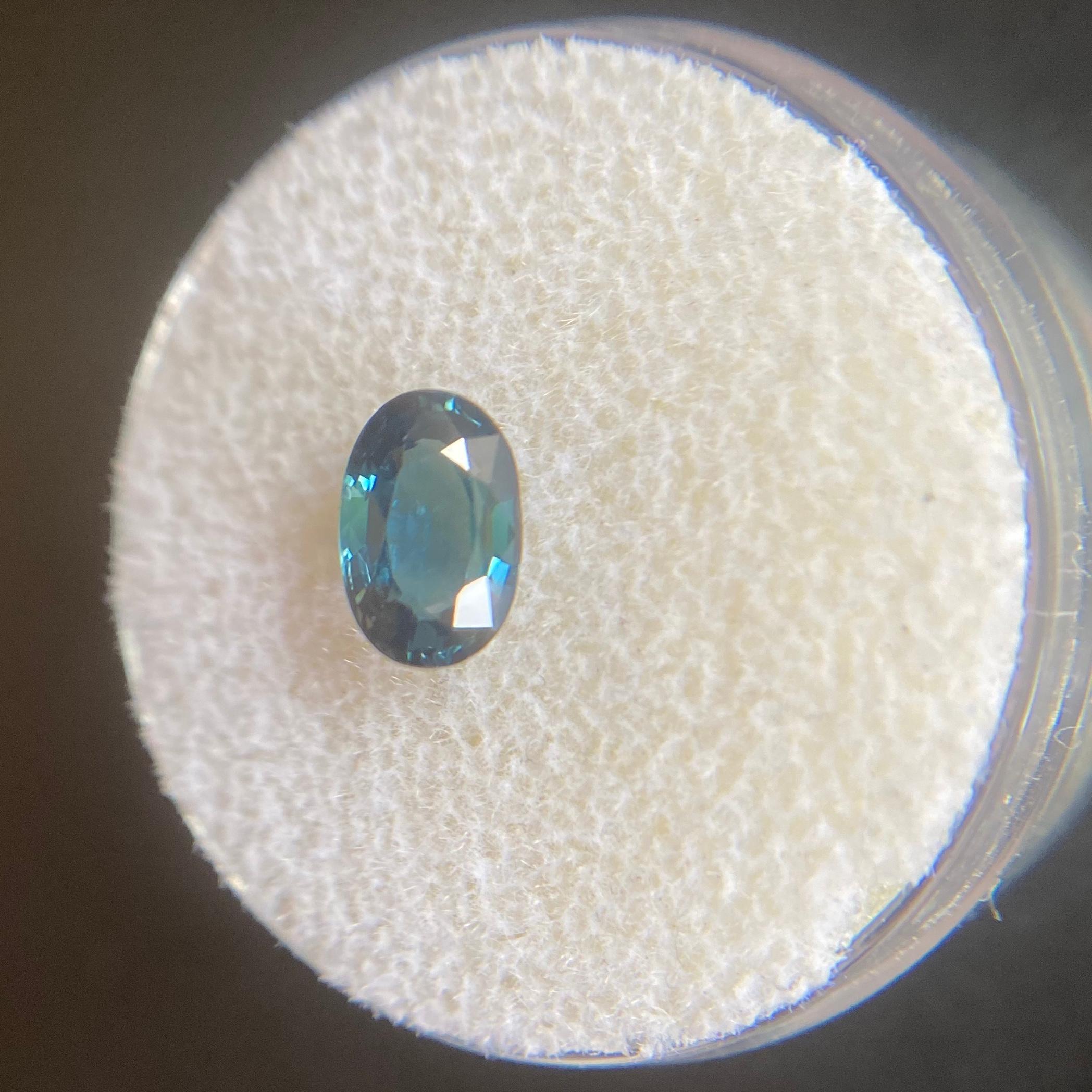 Blauer Thailand Saphir 1,18 Karat IGI-zertifizierter, ovaler Schliff, loser natürlicher Edelstein im Zustand „Neu“ im Angebot in Birmingham, GB