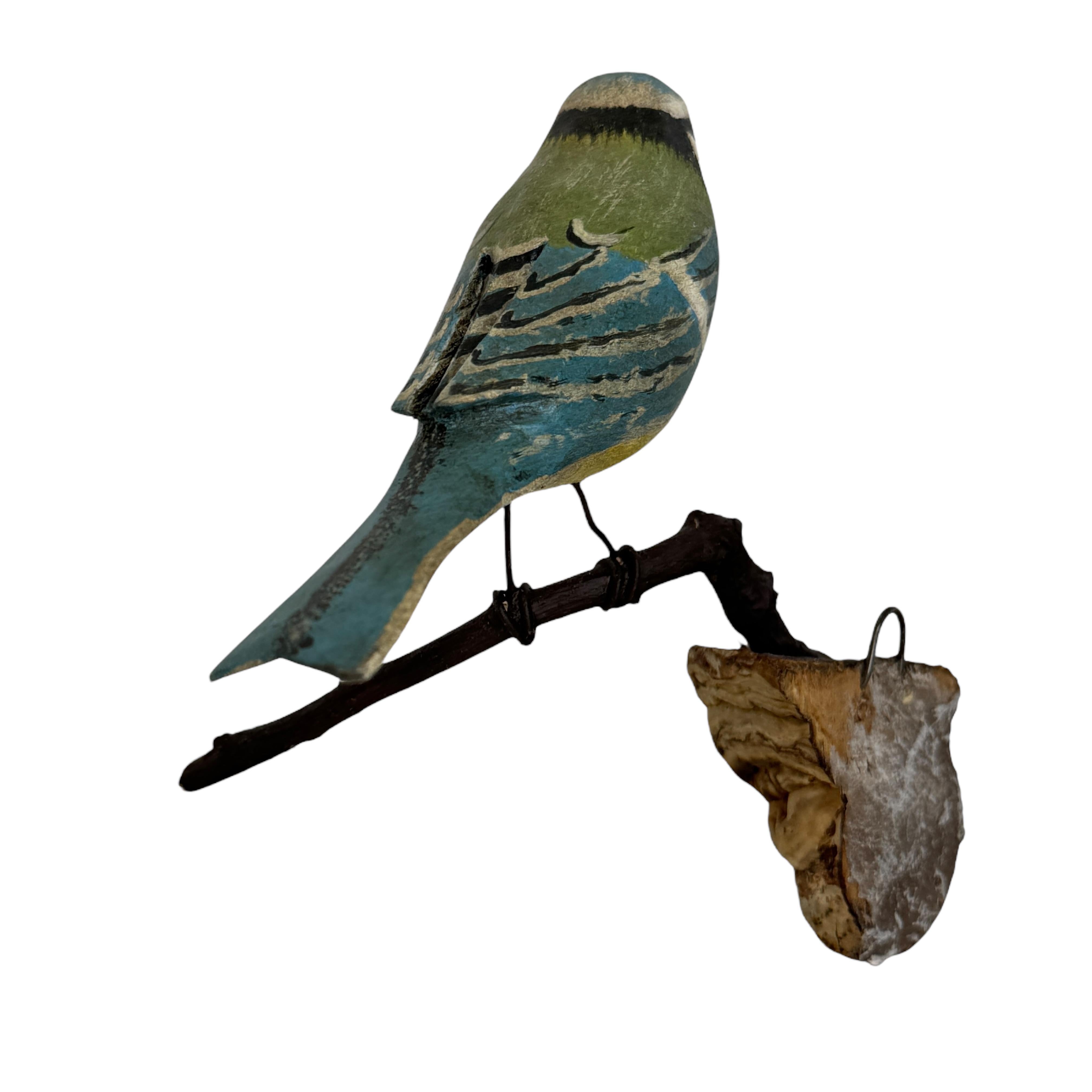 Blue Tit Viechtauer Hand Carved Wood Bird Black Forest Folk Art, Austria, 1920s Tallado a mano en venta