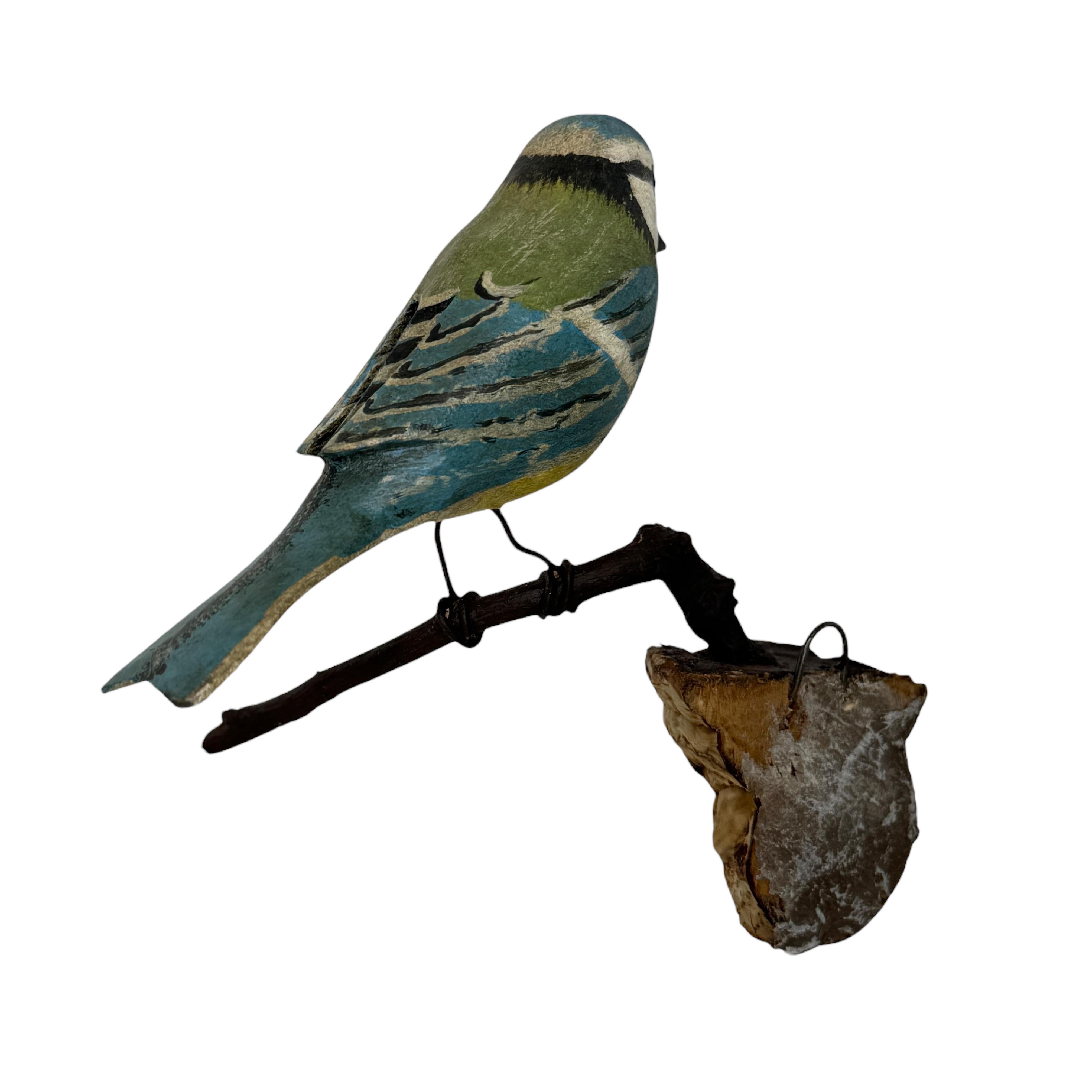Blue Tit Viechtauer Hand Carved Wood Bird Black Forest Folk Art, Austria, 1920s en Bueno estado para la venta en Nuernberg, DE