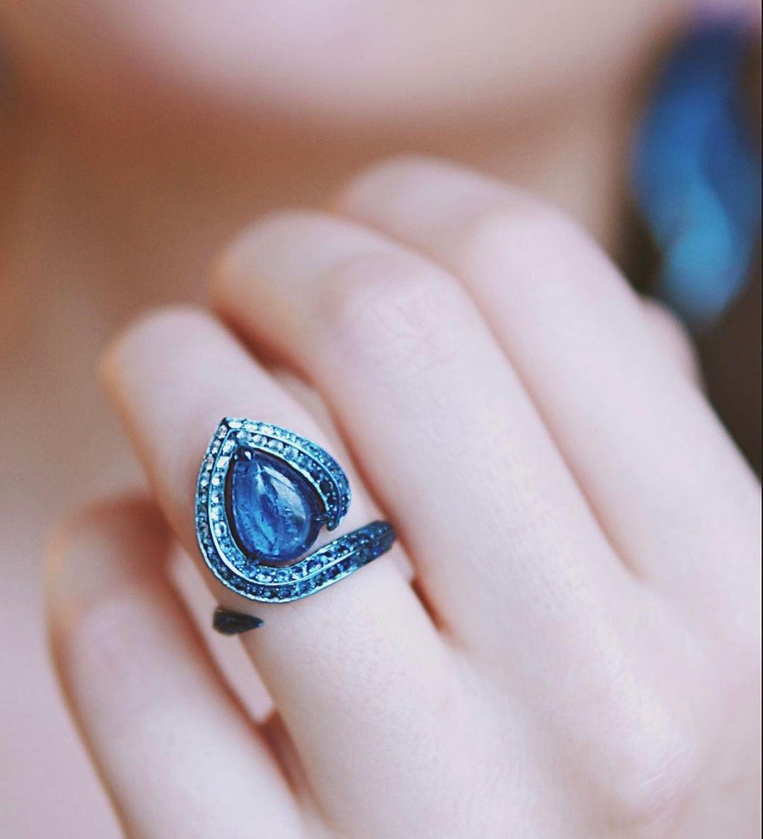 Blue Titanium Ring, Tanzanite Cabochon 2.25ct. Sapphires 1.87ct. Diamonds 0.12ct 1