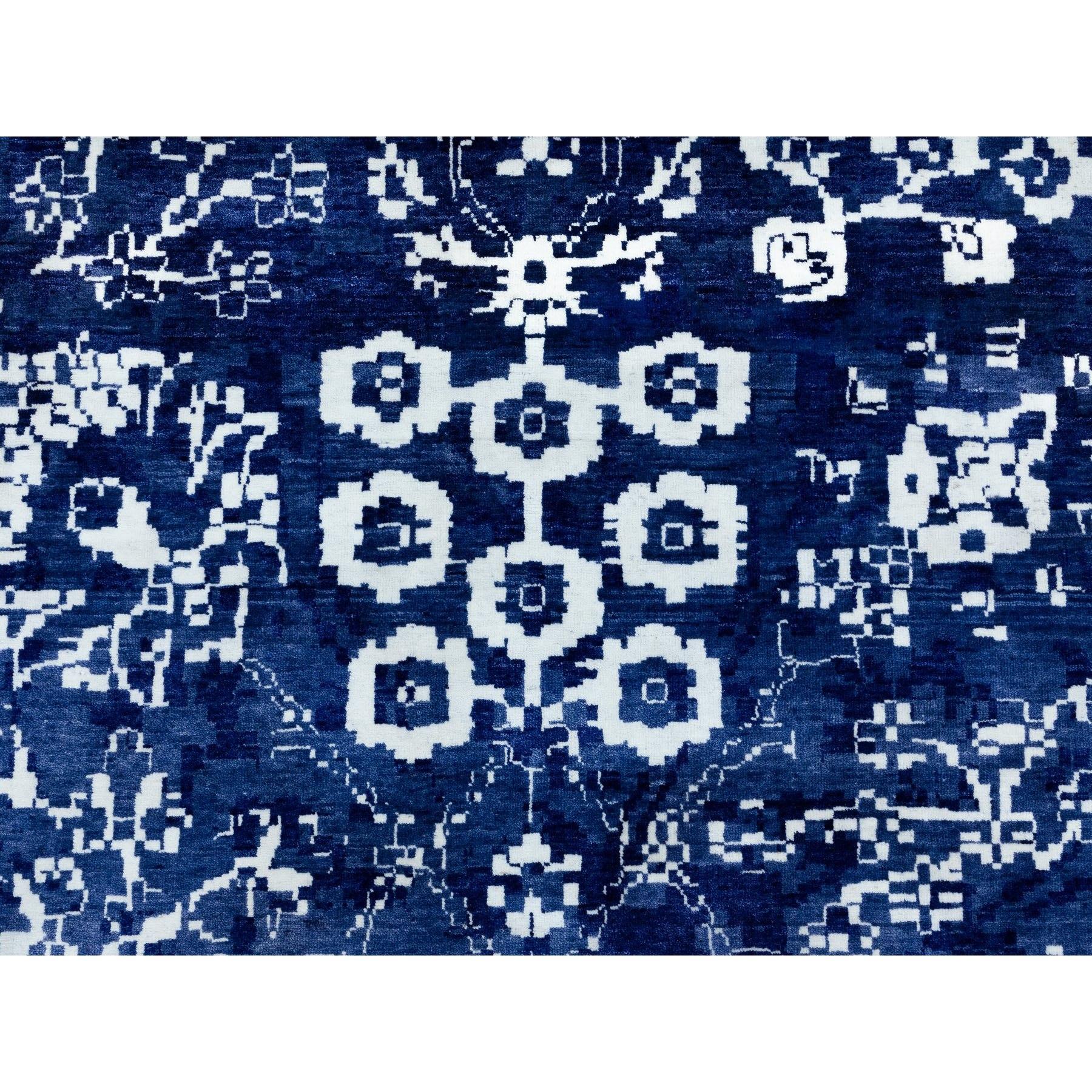 Handgeknüpfter runder orientalischer Teppich aus Wolle und Seide in Blau auf Täbris in Blau 14' x 14' im Angebot 3