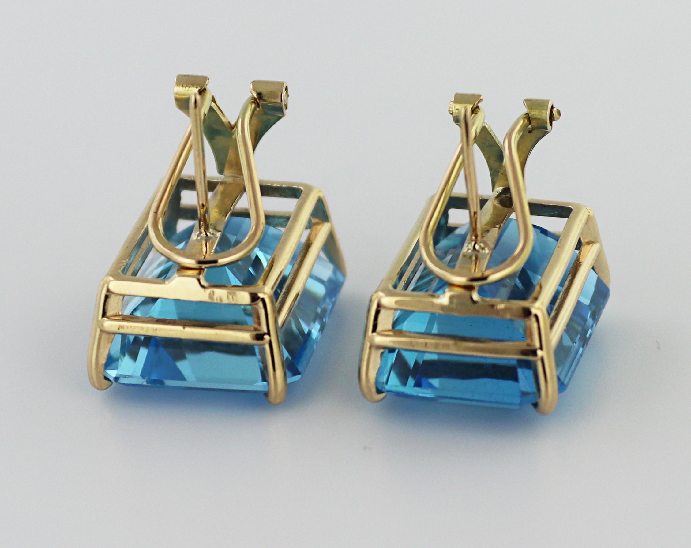 Blue Topaz, 14K Yellow Gold Ring and Earrings Suite For Sale 4