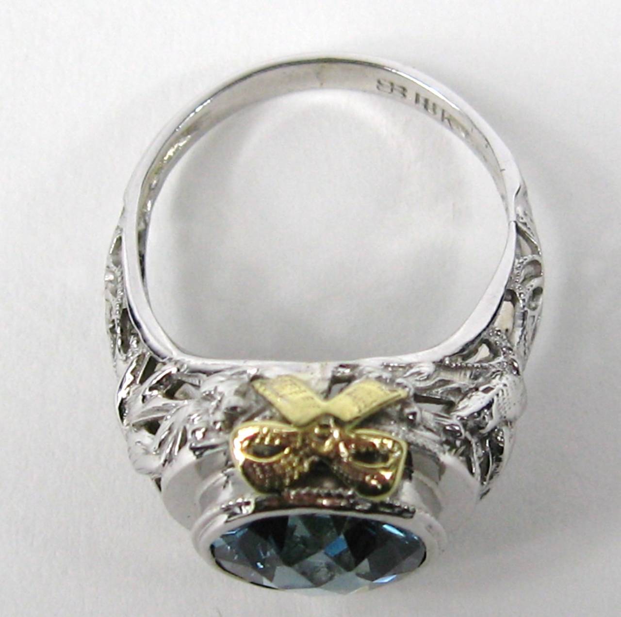 Mixed Cut Blue Topaz 18 Karat Gold Filigree Bird Ring, 1920s