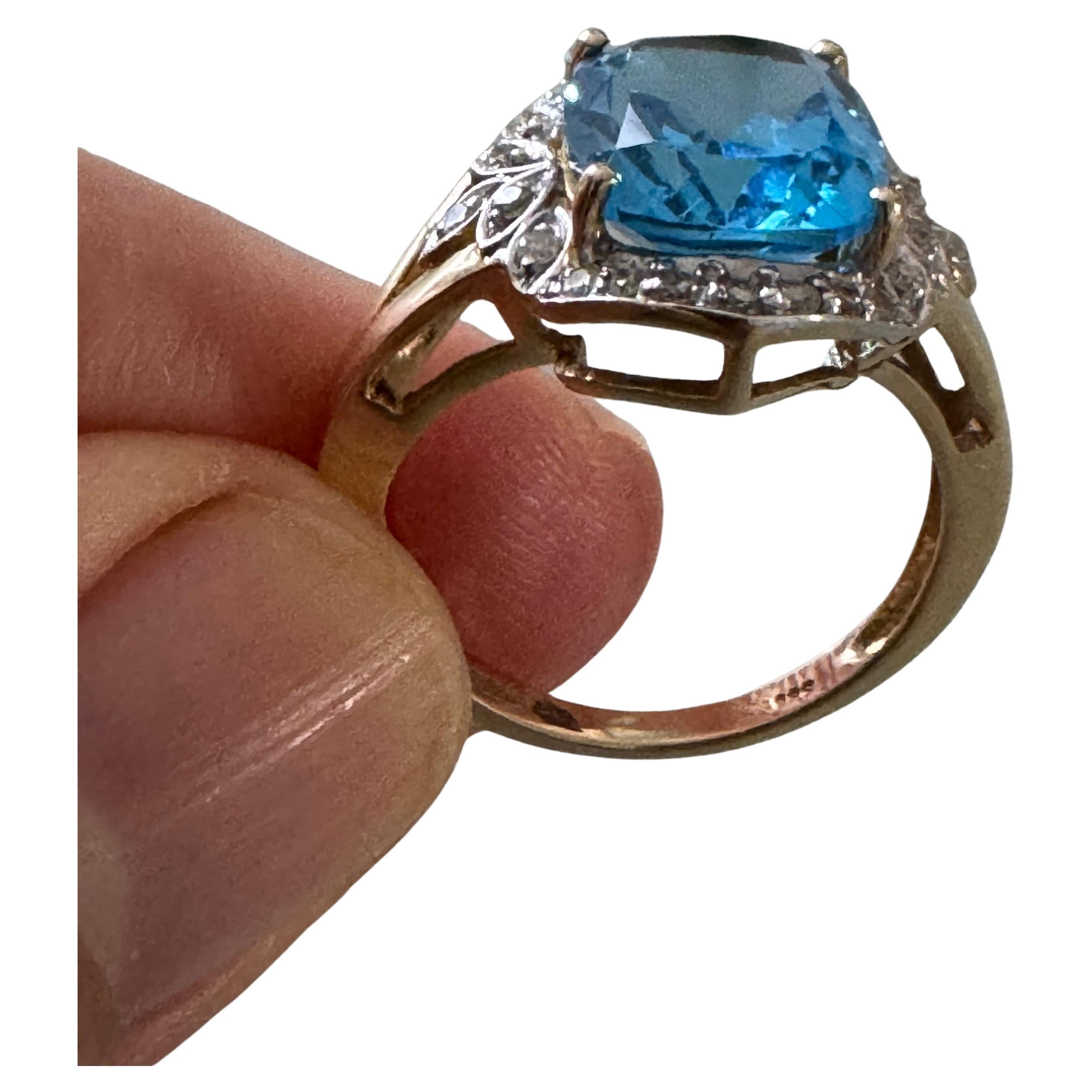 Contemporary Blue Topaz 4.37ct Diamond 14K Gold Cocktail Ring For Sale