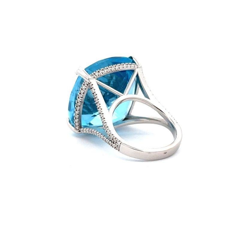 Blue Topaz 52.30 CT & Diamond Cocktail Ring 0.90CT In 14K White Gold In New Condition For Sale In New York, NY