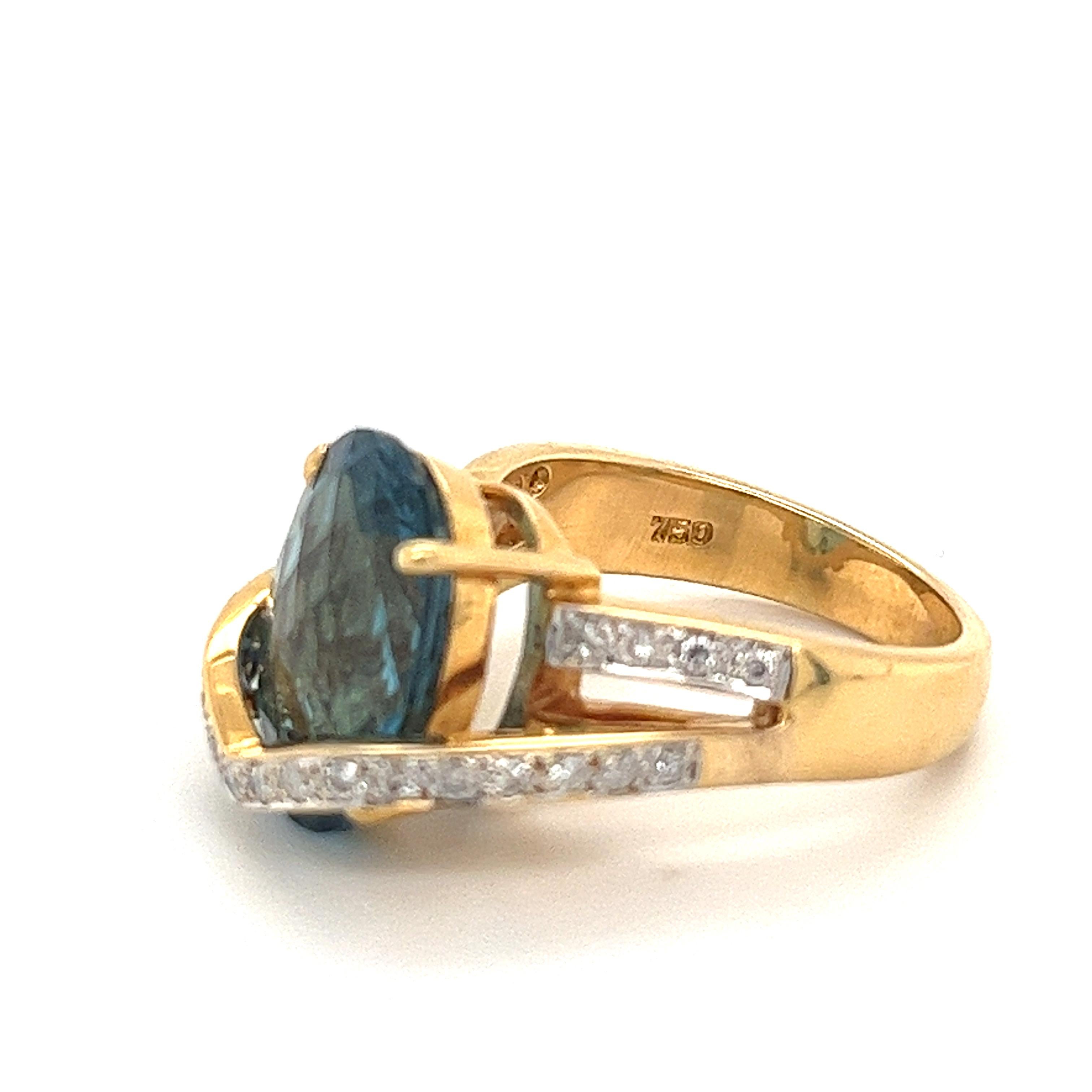 Blue Topaz and Diamond Cocktail Overlap Bypass Ring for Women In New Condition For Sale In Miami, FL