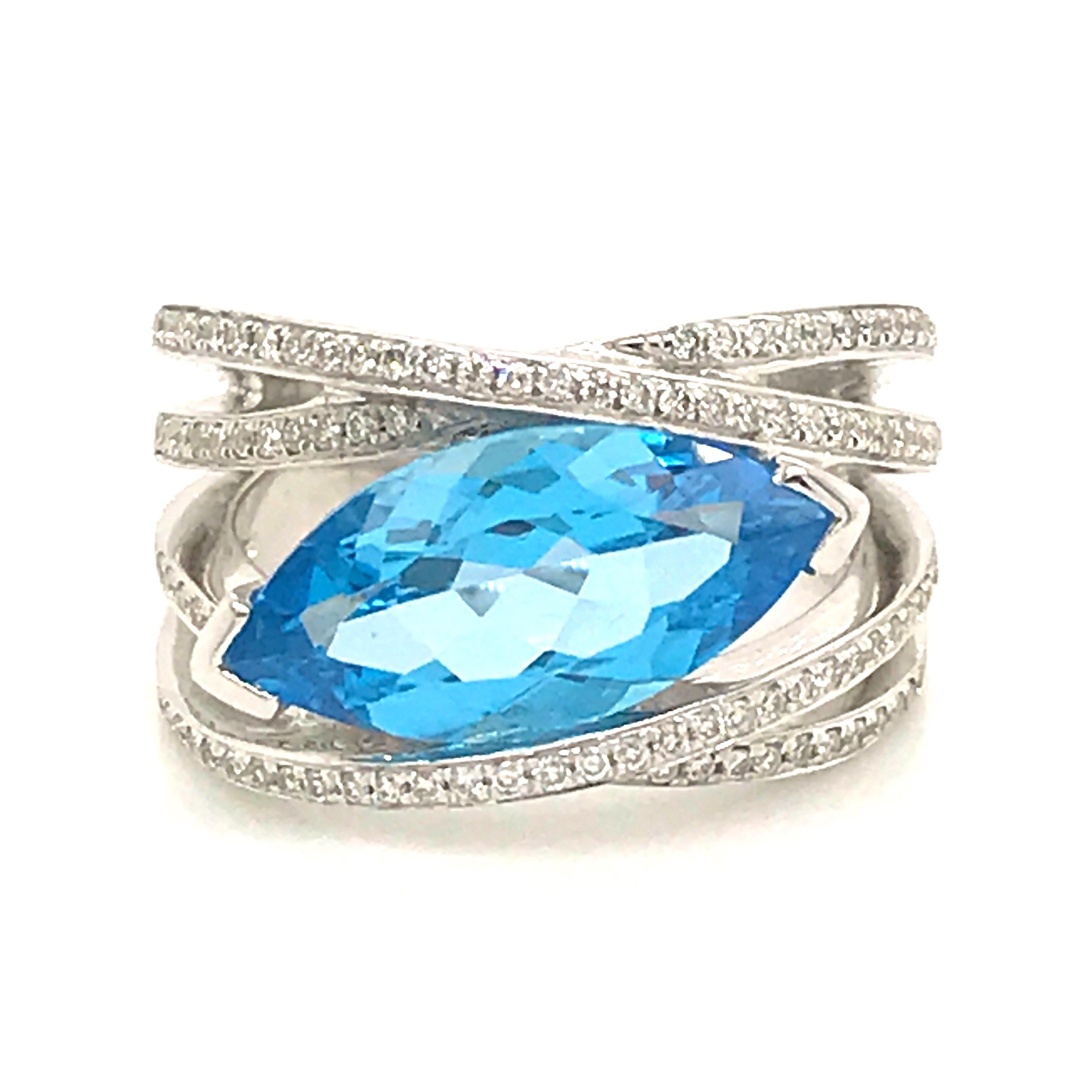 Blue Topaz and Diamond Color G -VS Marquise Shape Gold 18 Karat Fashion Ring 5