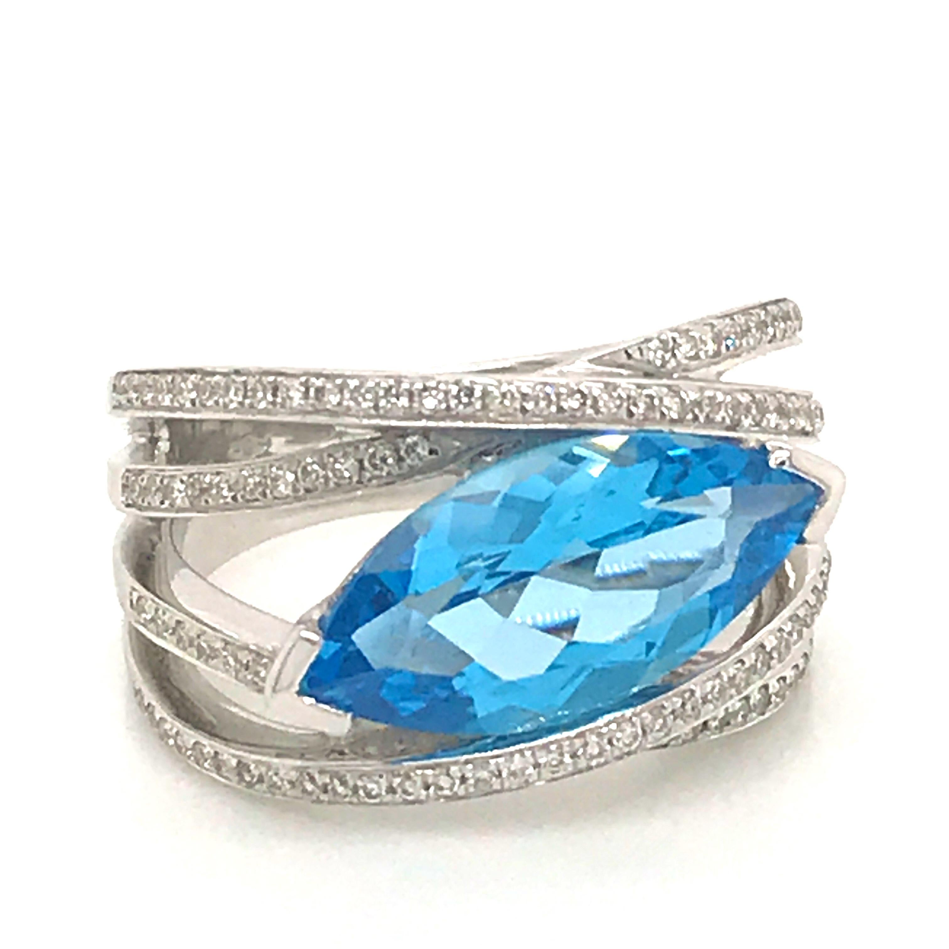 Blue Topaz and Diamond Color G -VS Marquise Shape Gold 18 Karat Fashion Ring 6