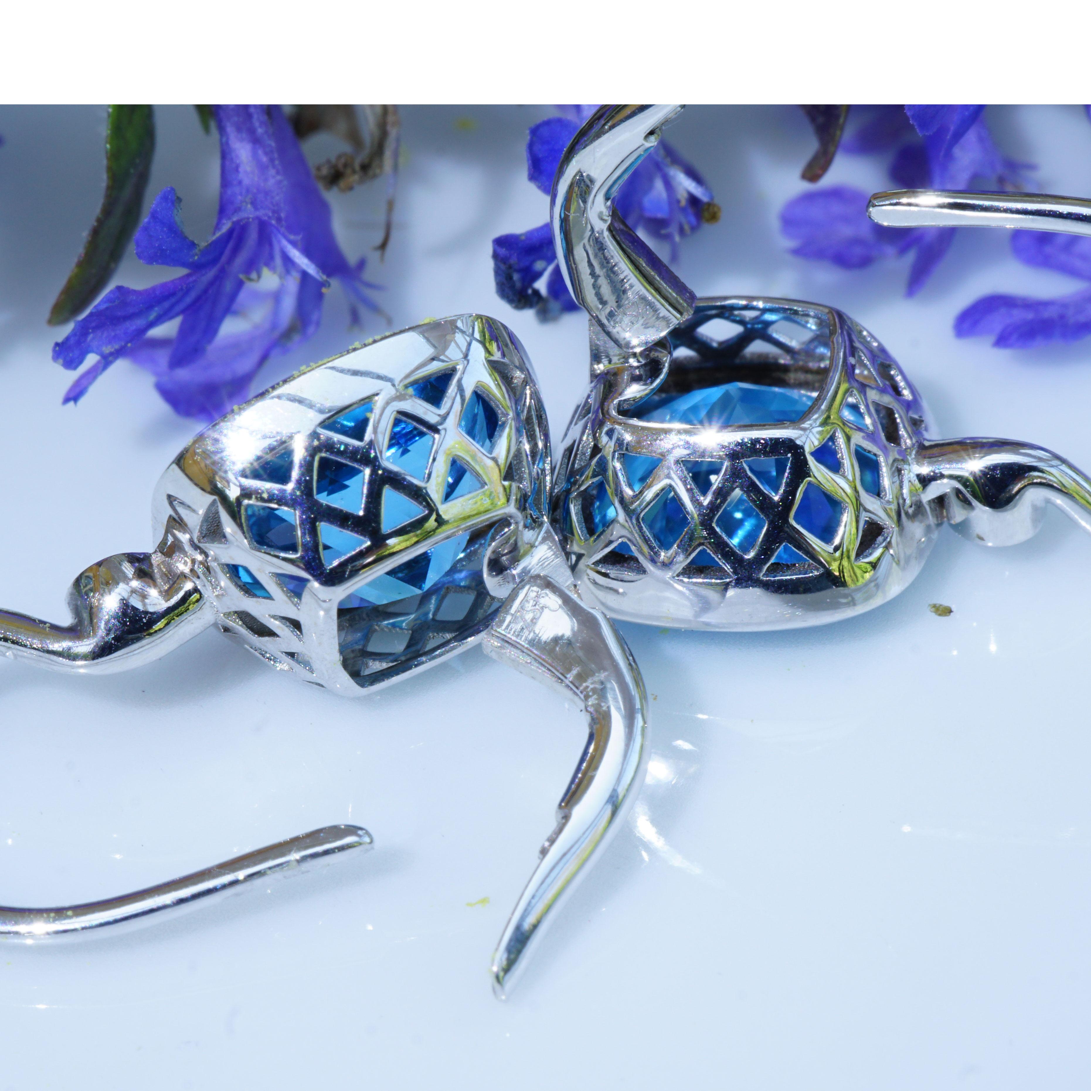 Blue Topaz and Diamonds Earrings Very Modern Setting High End Italian Jewellery  For Sale 4