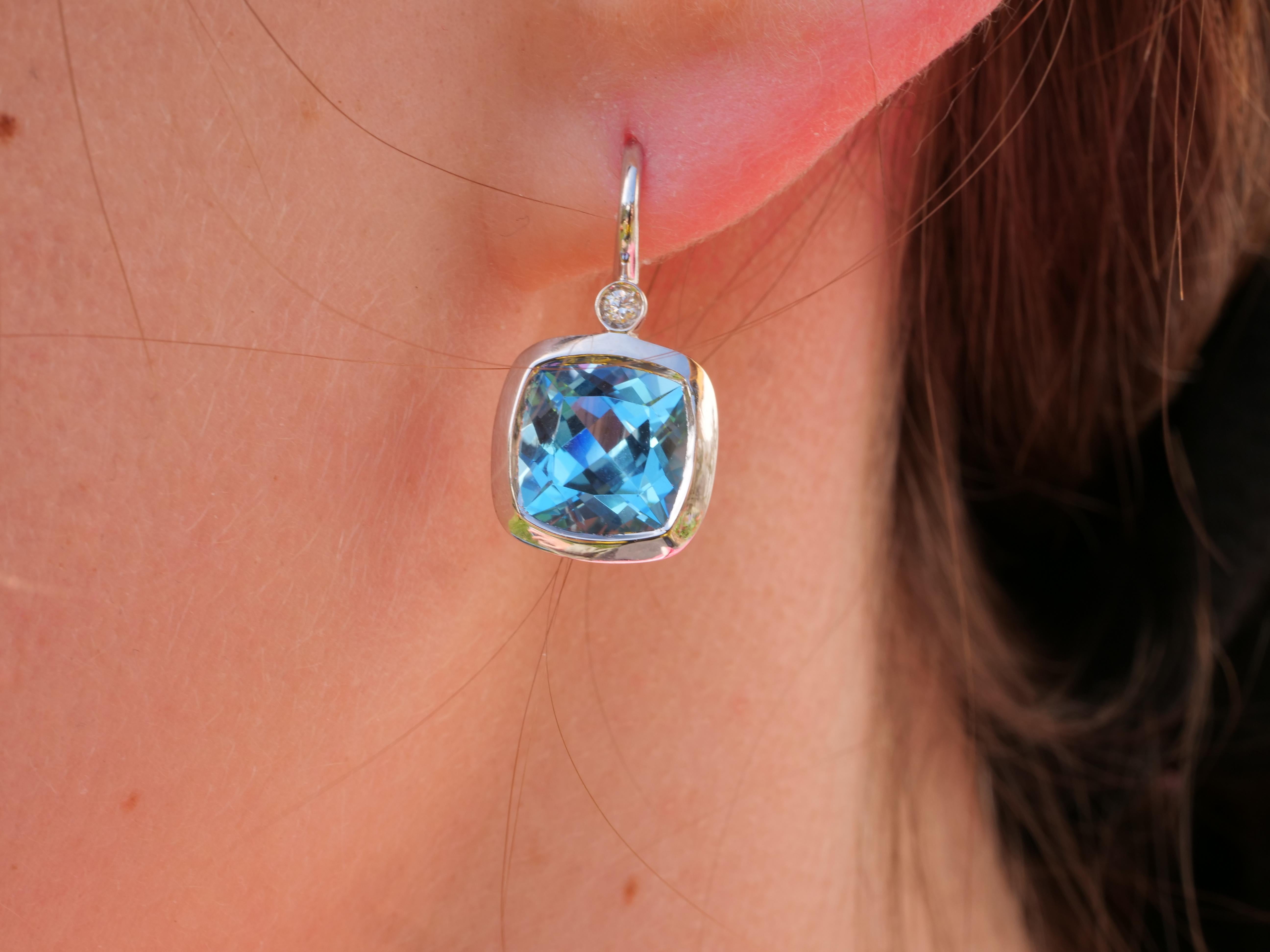 Blue Topaz and Diamonds Earrings Very Modern Setting High End Italian Jewellery  For Sale 6