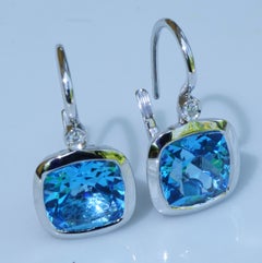 Blue Topaz and Diamonds Earrings Very Modern Setting High End Italian Jewellery