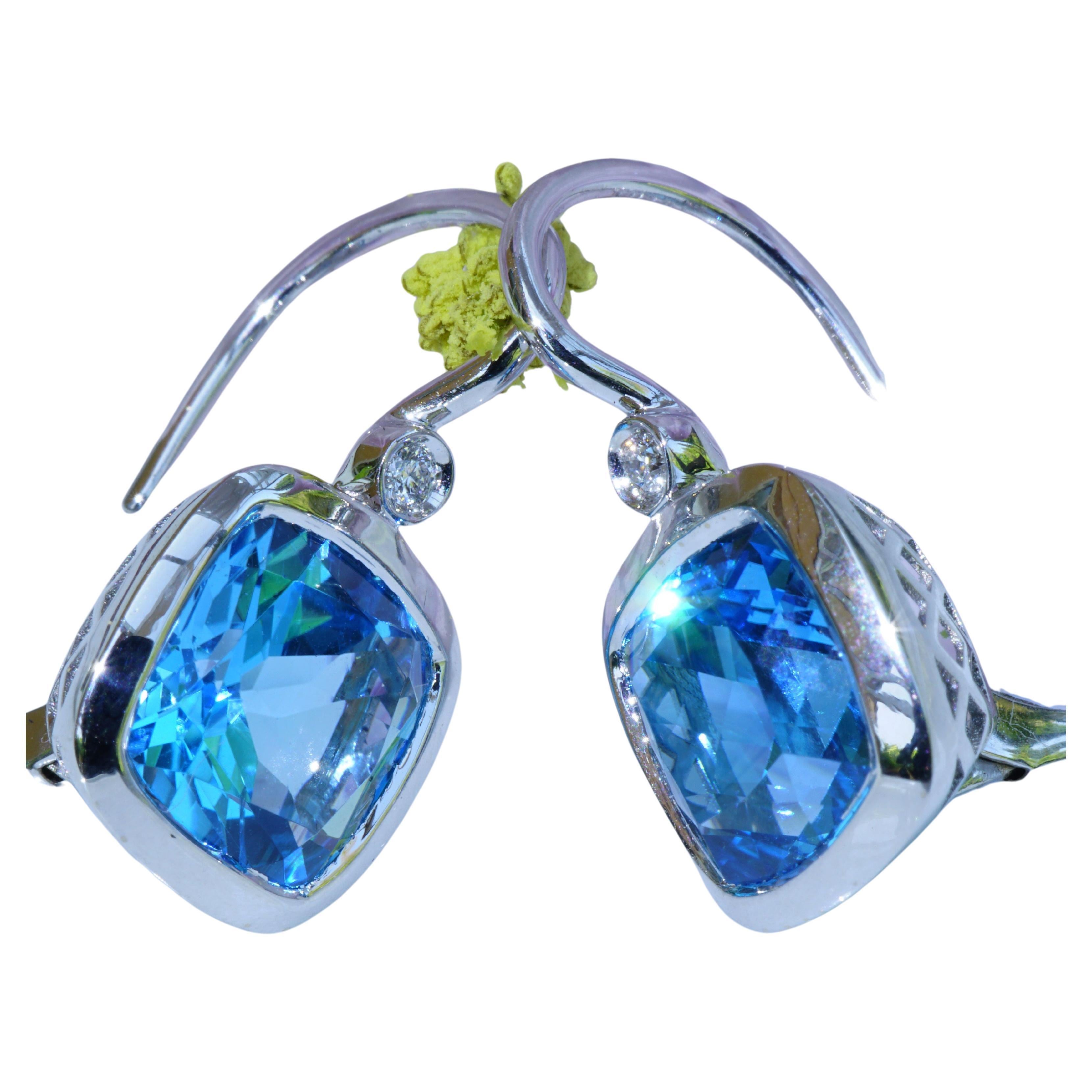 Blue Topaz and Diamonds Earrings Very Modern Setting High End Italian Jewellery  For Sale