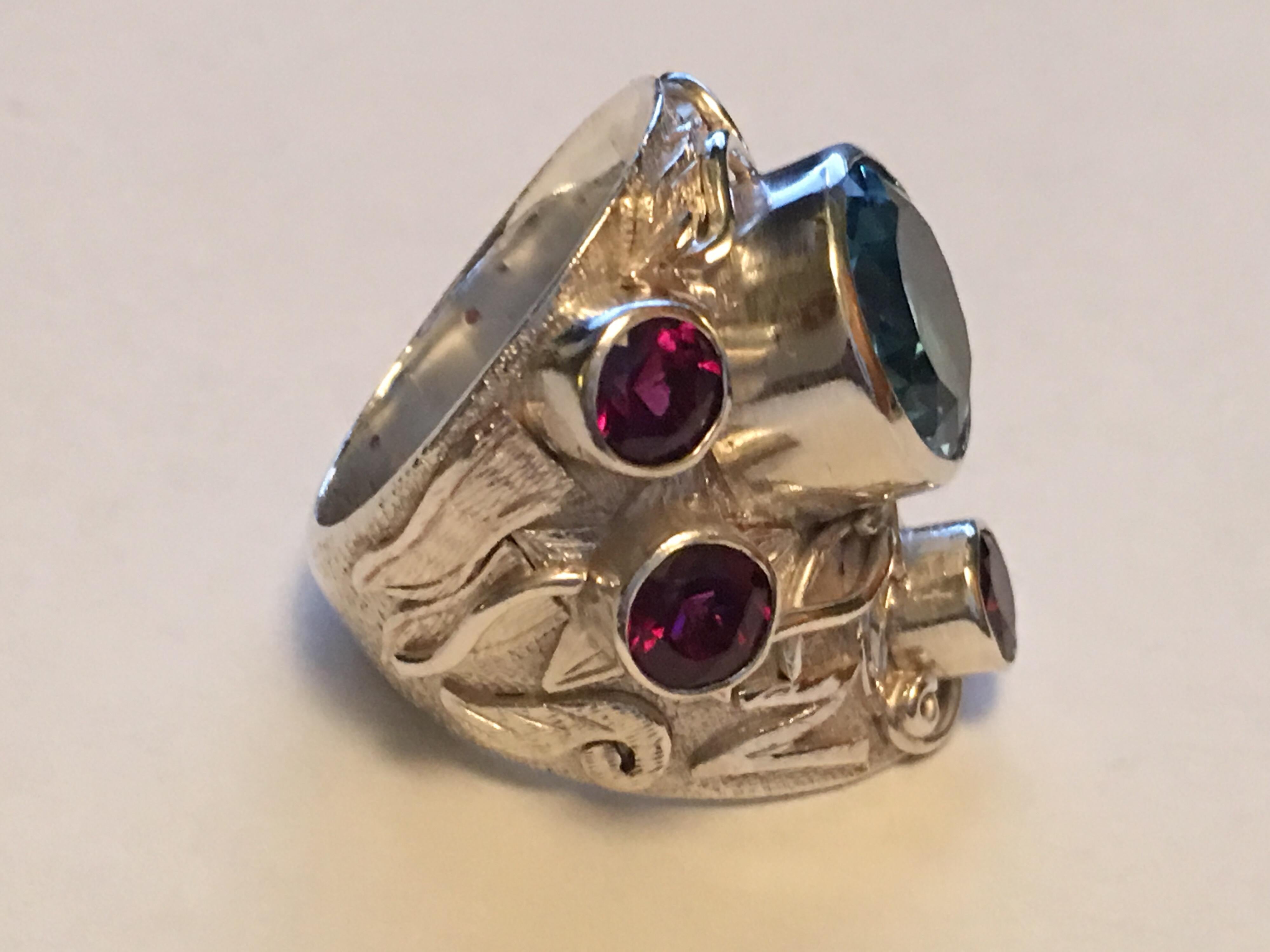 Blue Topaz and Rhodolite Garnet Ring In New Condition In Trumbull, CT