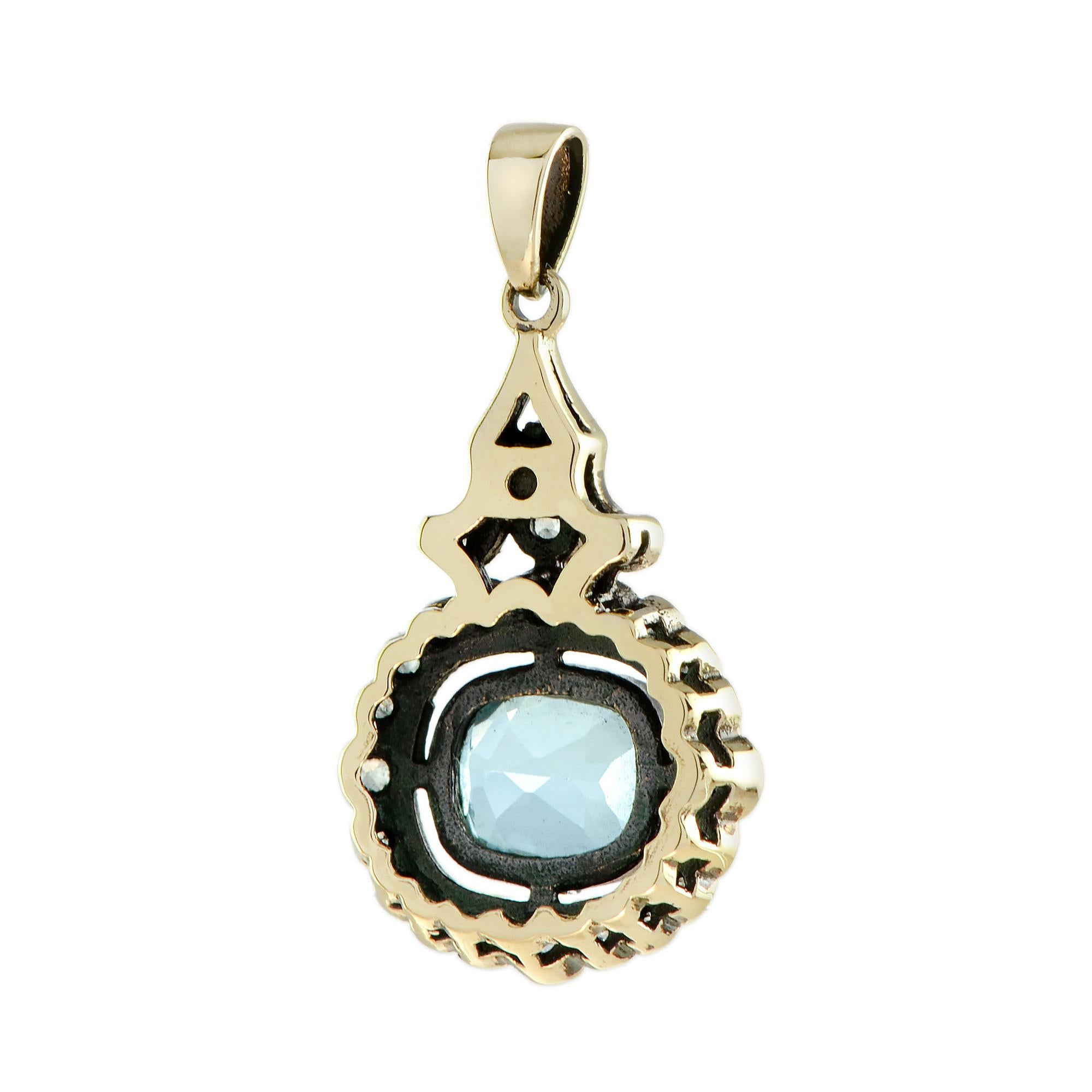 Art déco Topaze bleue et saphir blanc Pendentif de style Art Déco en or jaune 9k en vente