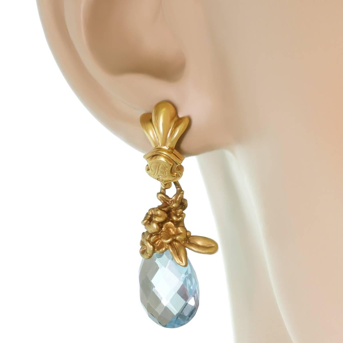 Blue Topaz Briolette Yellow Gold Floral Drop Earrings In Good Condition In New York, NY