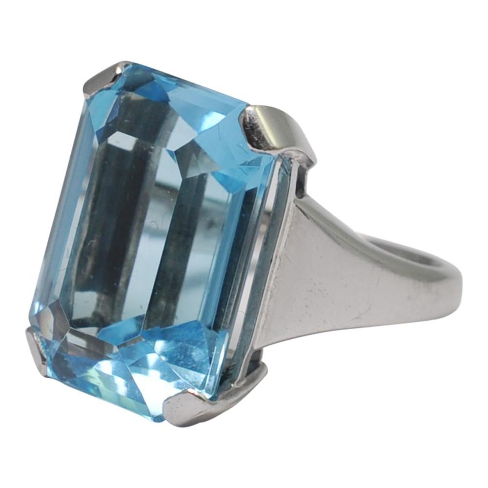 Retro Blue Topaz Cocktail Gold Ring For Sale