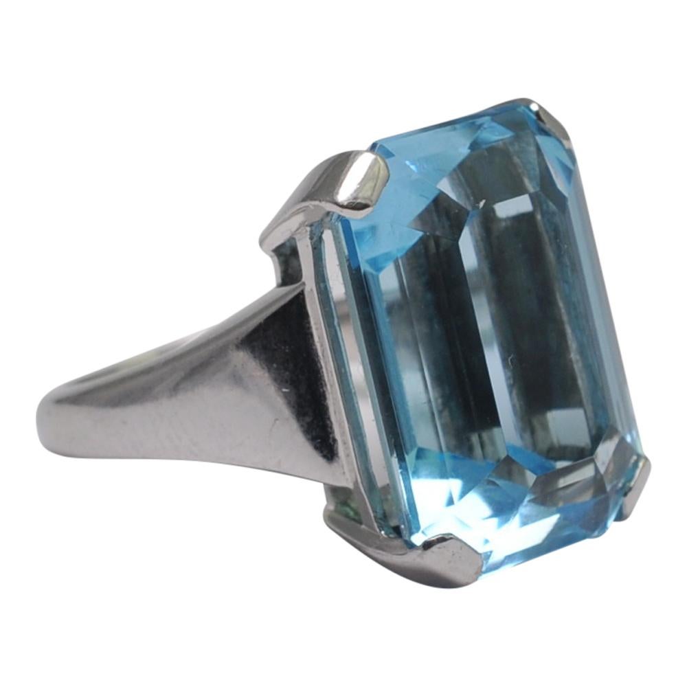 Women's Blue Topaz Cocktail Gold Ring For Sale