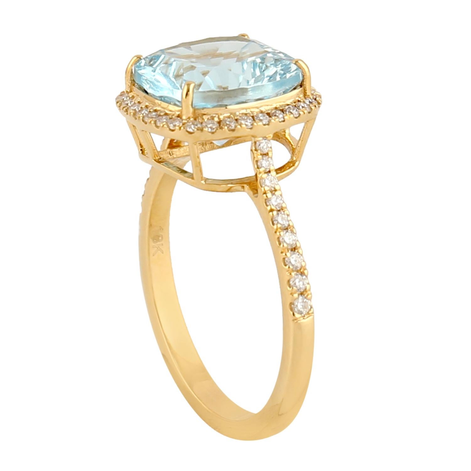 Blauer Topas Cocktail-Ring mit Diamanten aus 18 Karat Gelbgold (Gemischter Schliff)