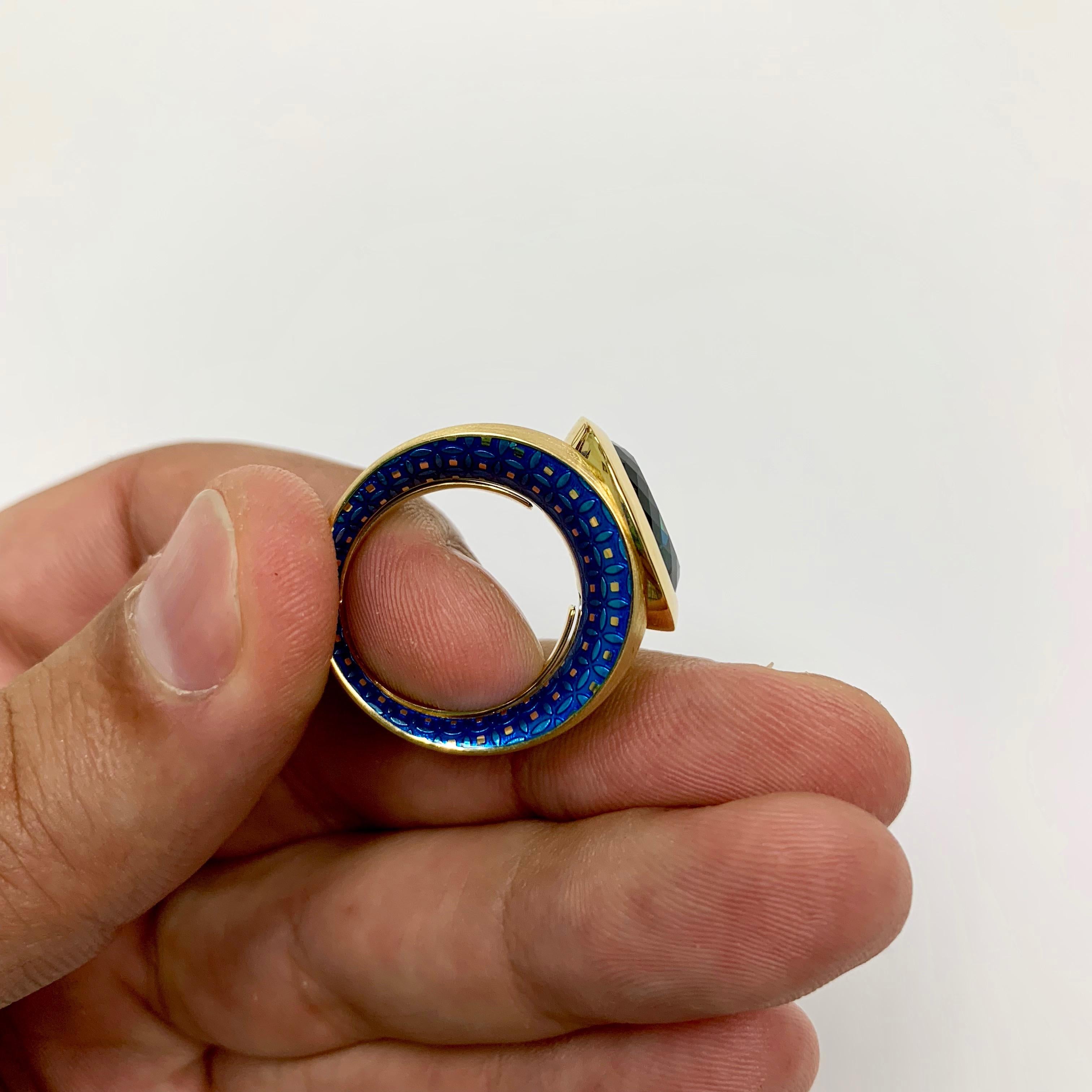 Blauer Topas farbige Emaille 18 Karat Gelbgold Ring Ohrringe Armreif Suite im Angebot 10
