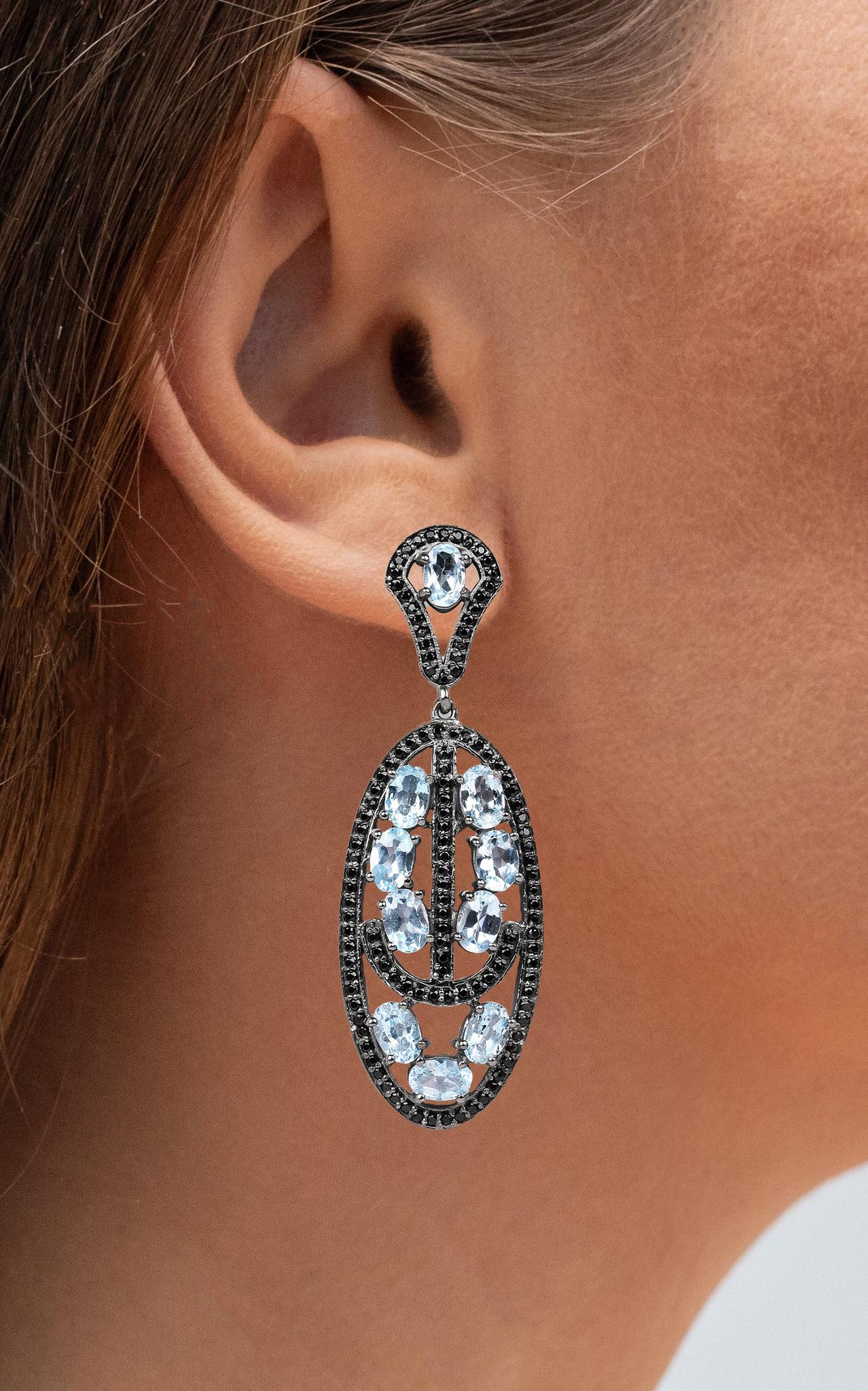 Blauer Topas Ohrhänger mit schwarzen Spinellen 13,9 Karat rhodiniertem Silber (Zeitgenössisch) im Angebot