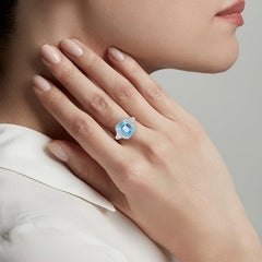 Blue Topaz Diamond 18 Karat Gold Ring