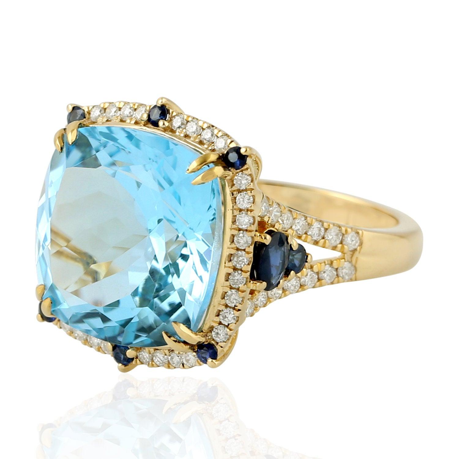 For Sale:  Blue Topaz Diamond 18 Karat Gold Ring 3