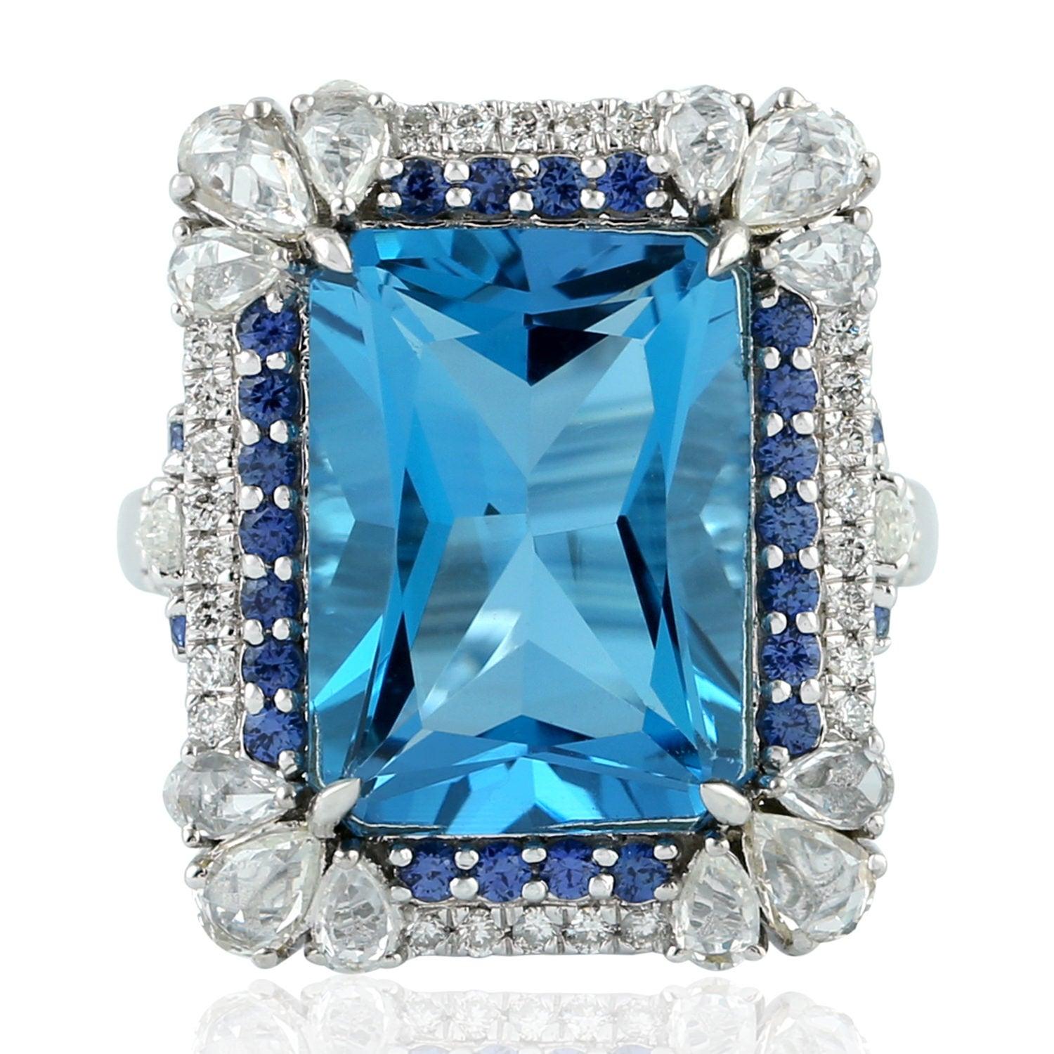 En vente :  Bague en or 18 carats avec topaze bleue et diamants 4