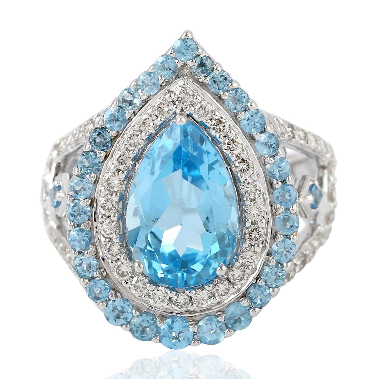 For Sale:  Blue Topaz Diamond 18 Karat Gold Ring 4