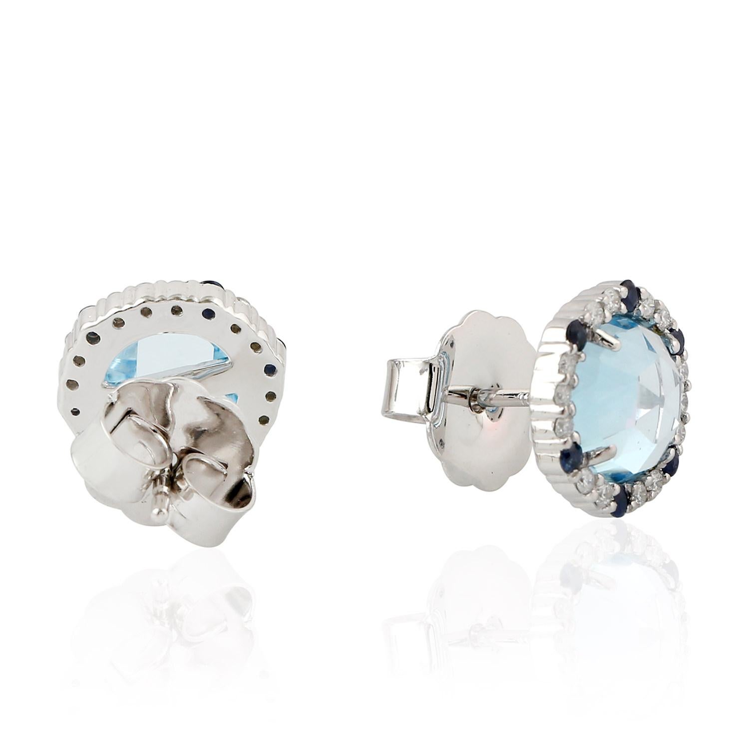 Contemporary Blue Topaz Diamond 18 Karat Gold Round Stud Earrings For Sale