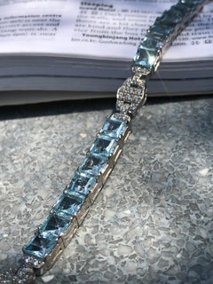 Geometrisches Armband mit blauem Topas und Diamant im Art-Deco-Stil aus 14 Karat Weißgold