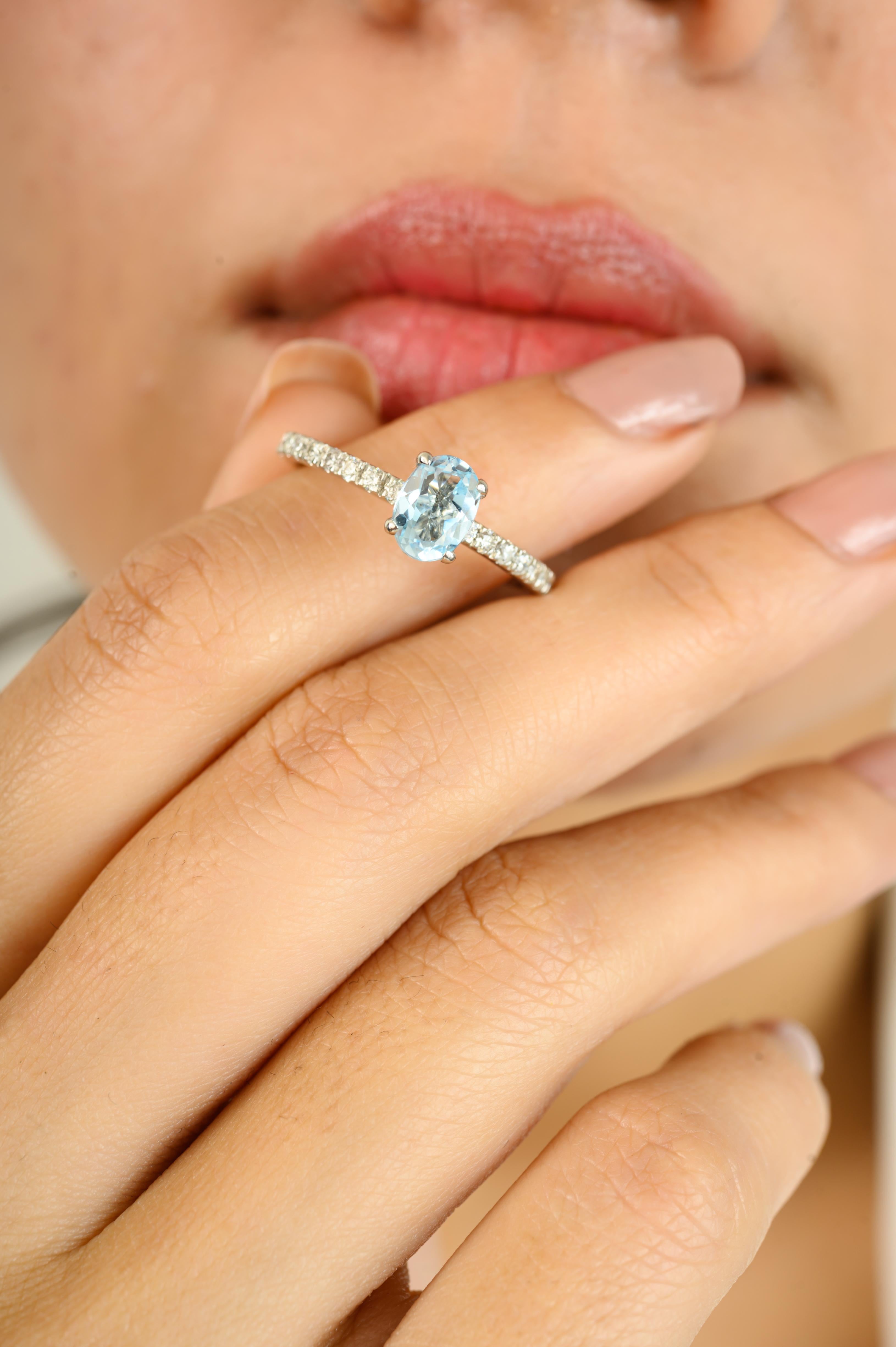 Im Angebot: Verlobungsring aus 14k massivem Weißgold mit blauem Topas und Diamant Perfektes Geschenk für Mutter () 2