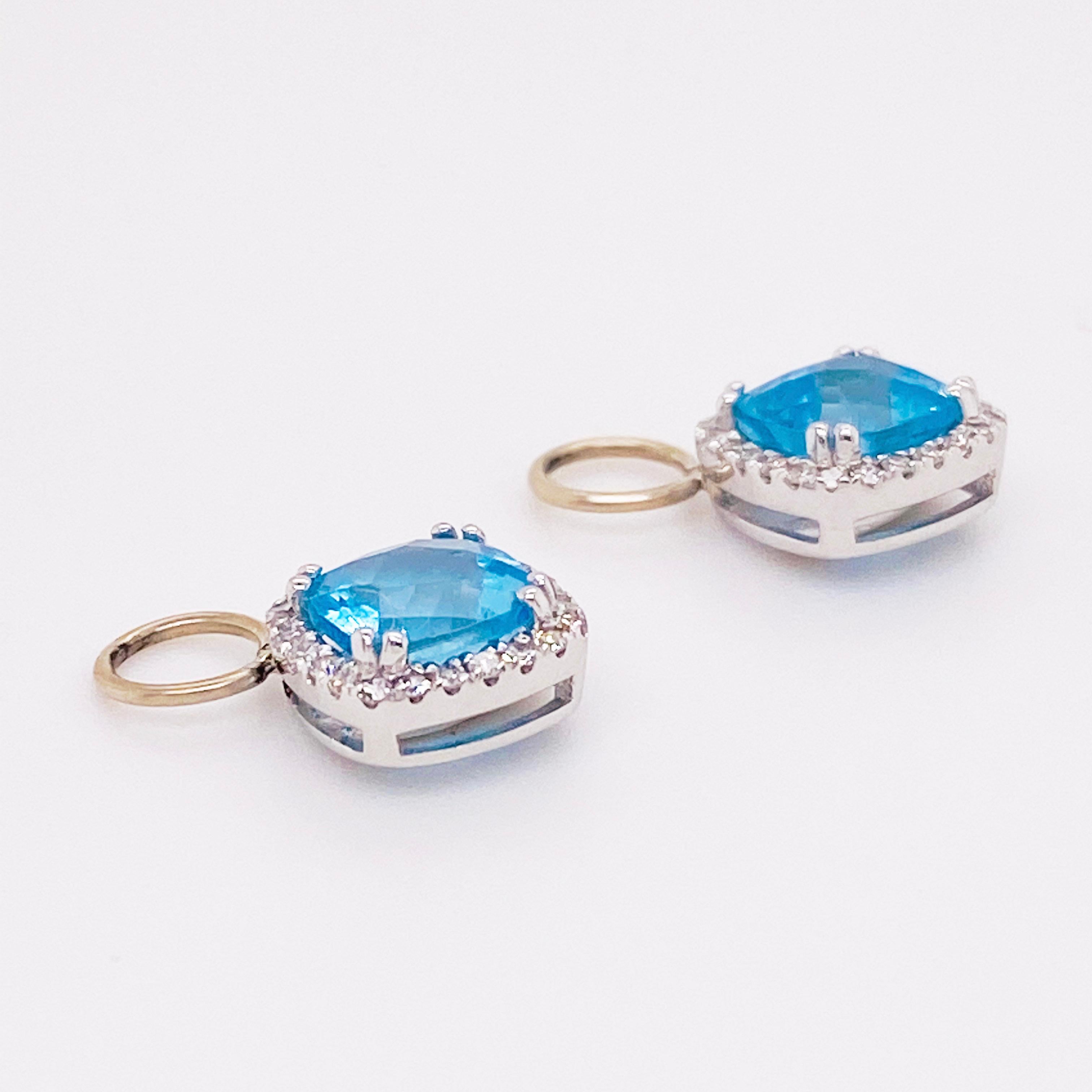 Taille coussin Boucles d'oreilles Charms Topaze bleue et diamant Halo or 14 carats 2.5 Carat Hoop Charm Set en vente