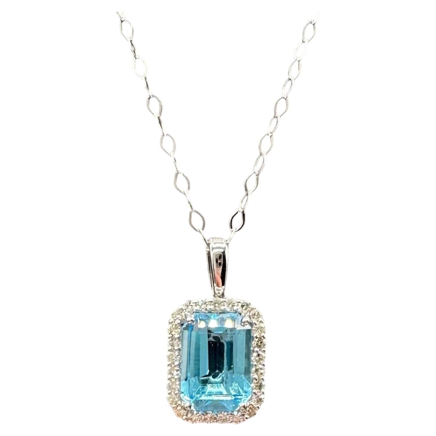 Collana con topazio blu e diamanti in oro bianco 14kt, taglio smeraldo, 0,13 ct in totale, &New