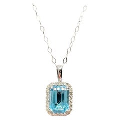Collana con topazio blu e diamanti in oro bianco 14kt, taglio smeraldo, 0,13 ct in totale, &New