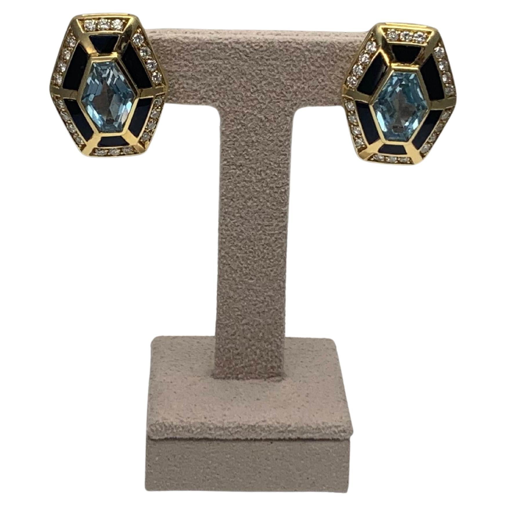 Orecchini a clip in oro giallo con diamante e topazio blu e onice in vendita