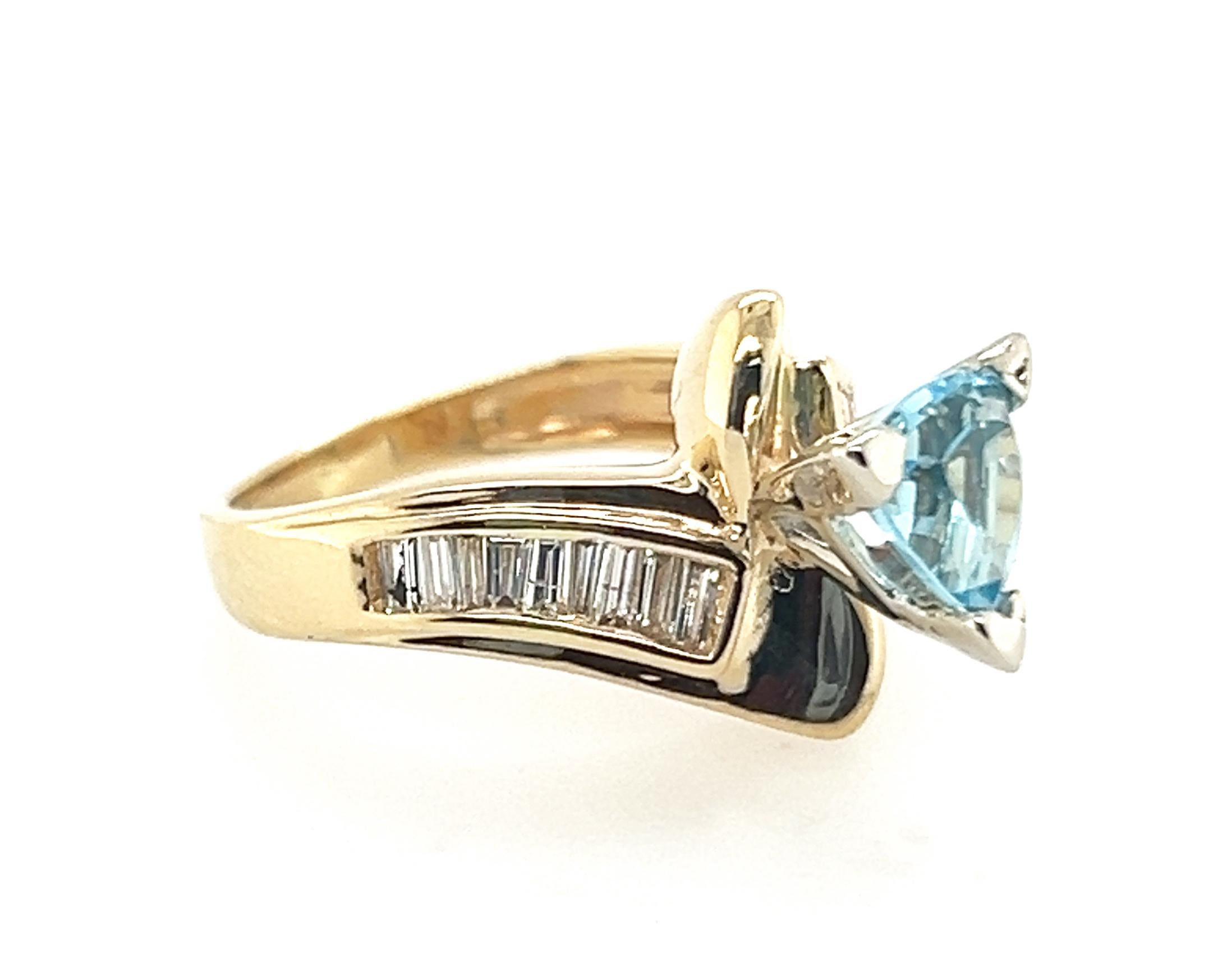 Bague diamant topaze bleue 1,56ct Flawless Trillion Cut with Baguettes 14K Gold Excellent état - En vente à Dearborn, MI
