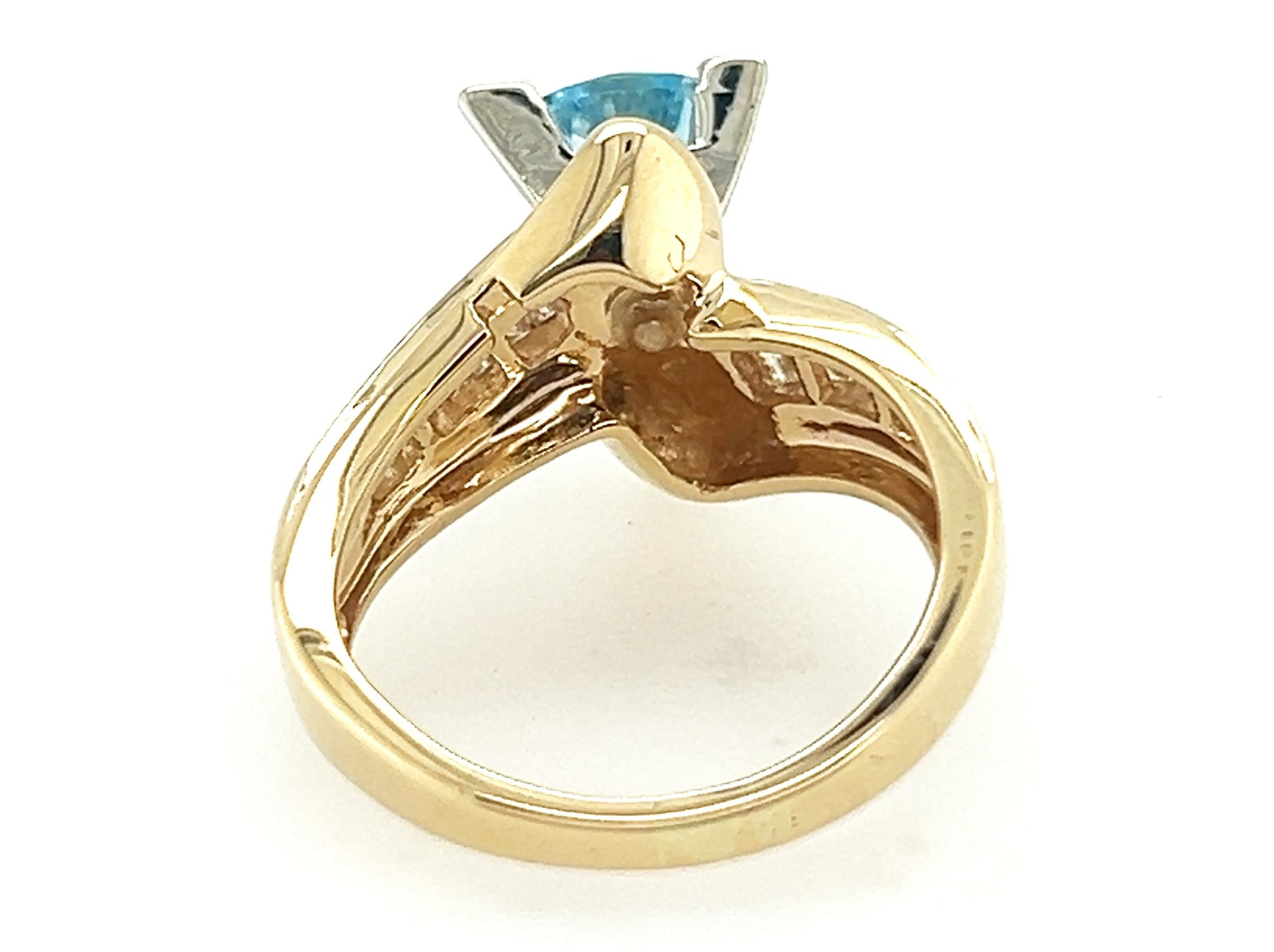 Bague diamant topaze bleue 1,56ct Flawless Trillion Cut with Baguettes 14K Gold Pour femmes en vente