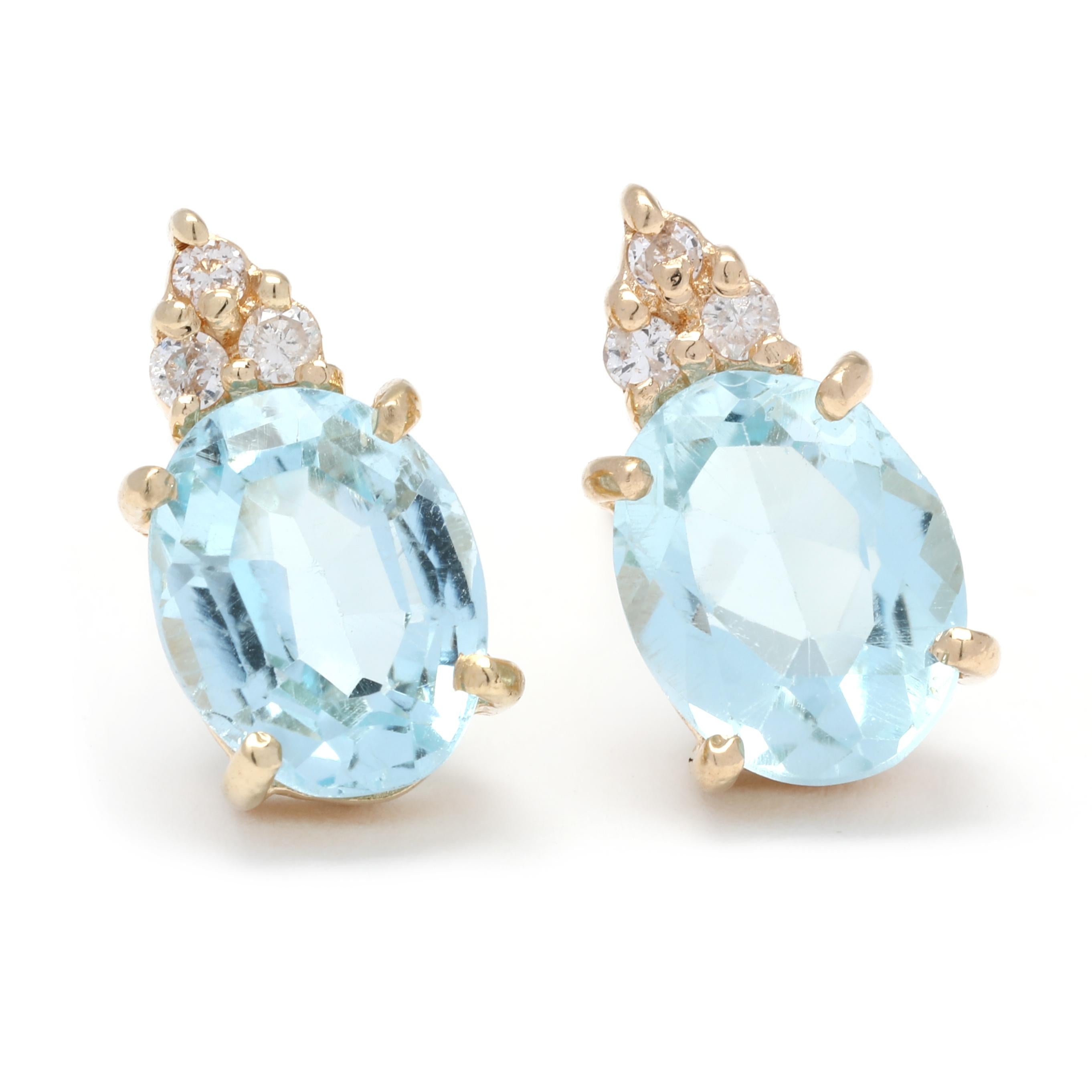 Blue Topaz Diamond Stud Earrings, 14K Yellow Gold, Length 11.5 MM, Small Blue  In Good Condition For Sale In McLeansville, NC