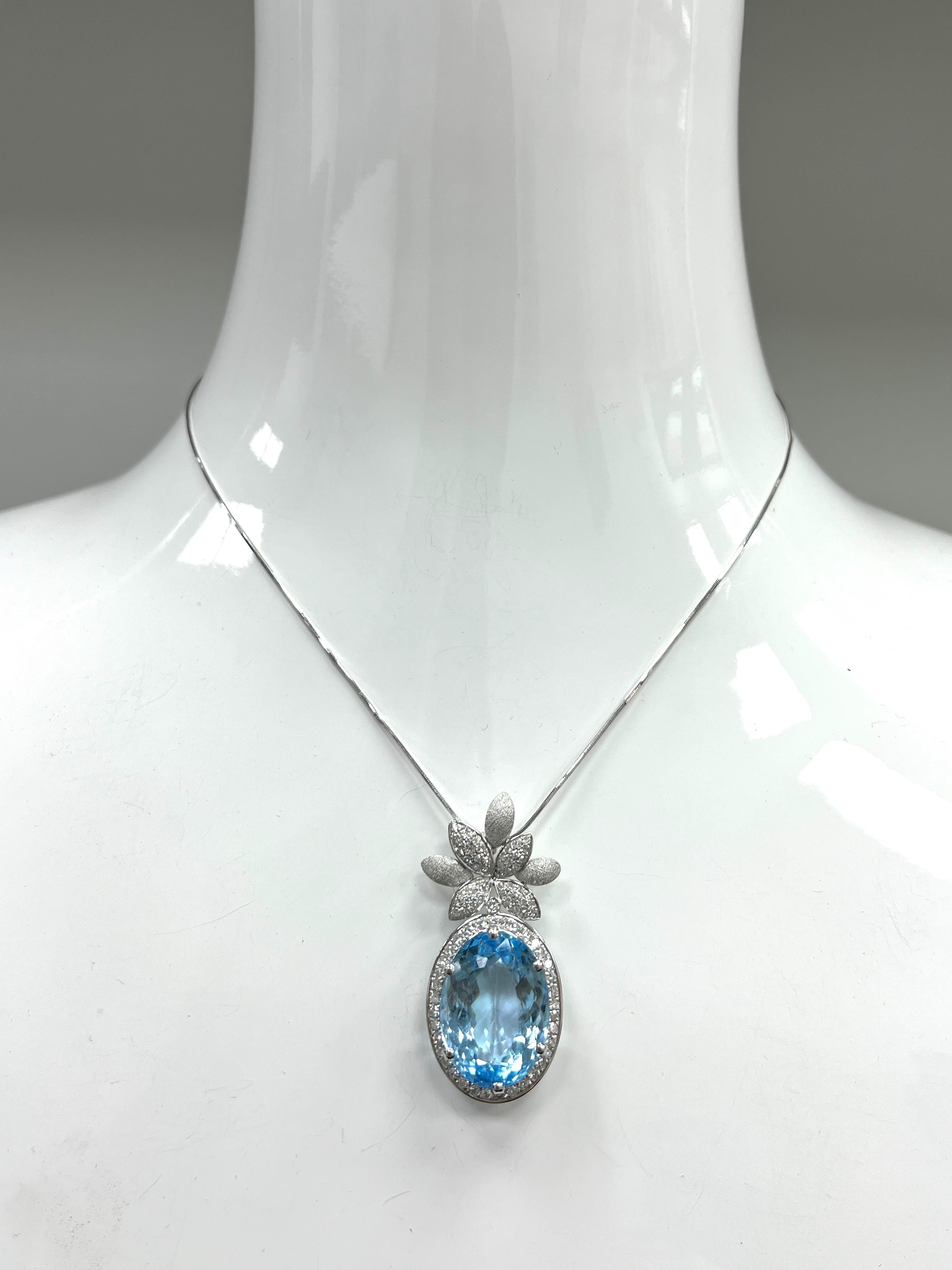 Blue Topaz & Diamonds Pendant Necklace For Sale 4