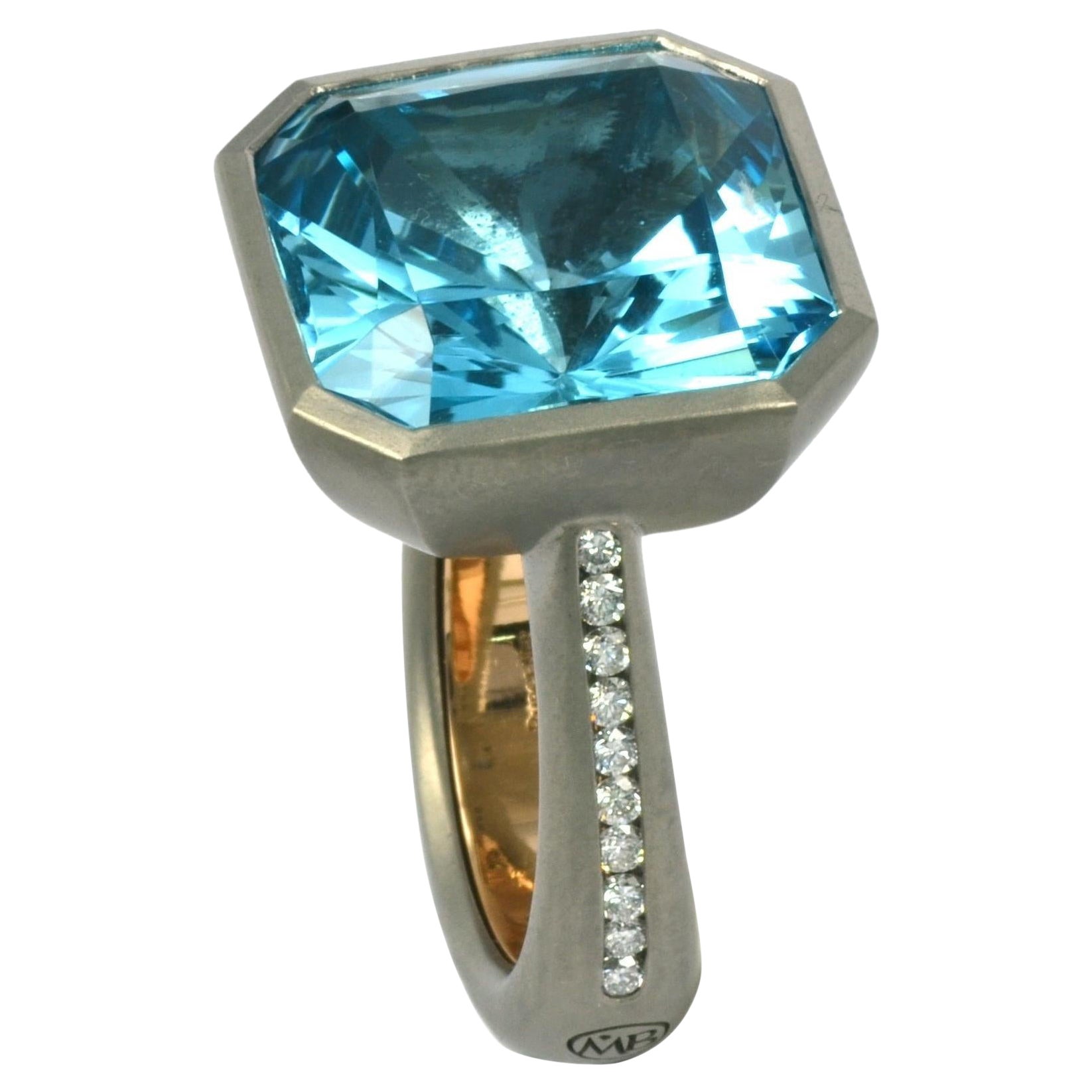Anillo Topacio Azul Diamantes 18 KT Oro Rosa Titanio Made in Italy