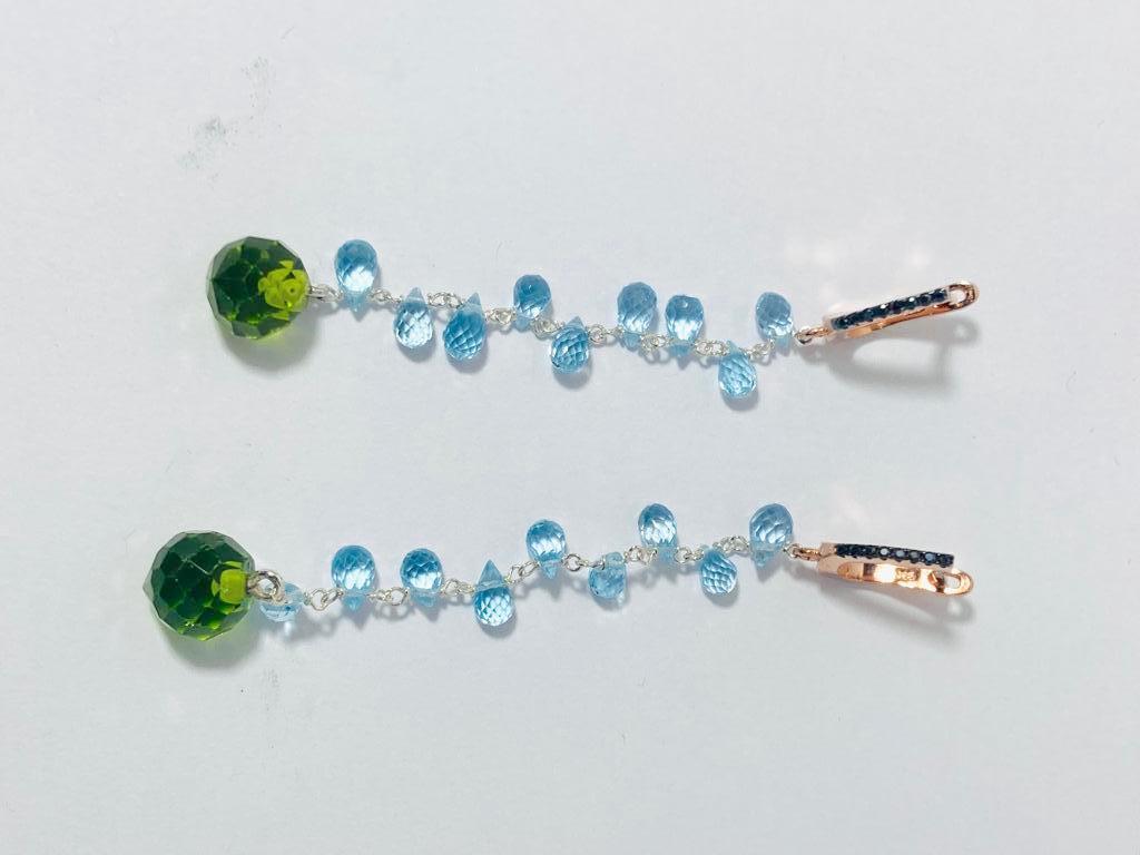 da uomo o donna Orecchini con gocce di topazio blu in oro 18k con diamanti neri 0,20c e quarzo verde in vendita