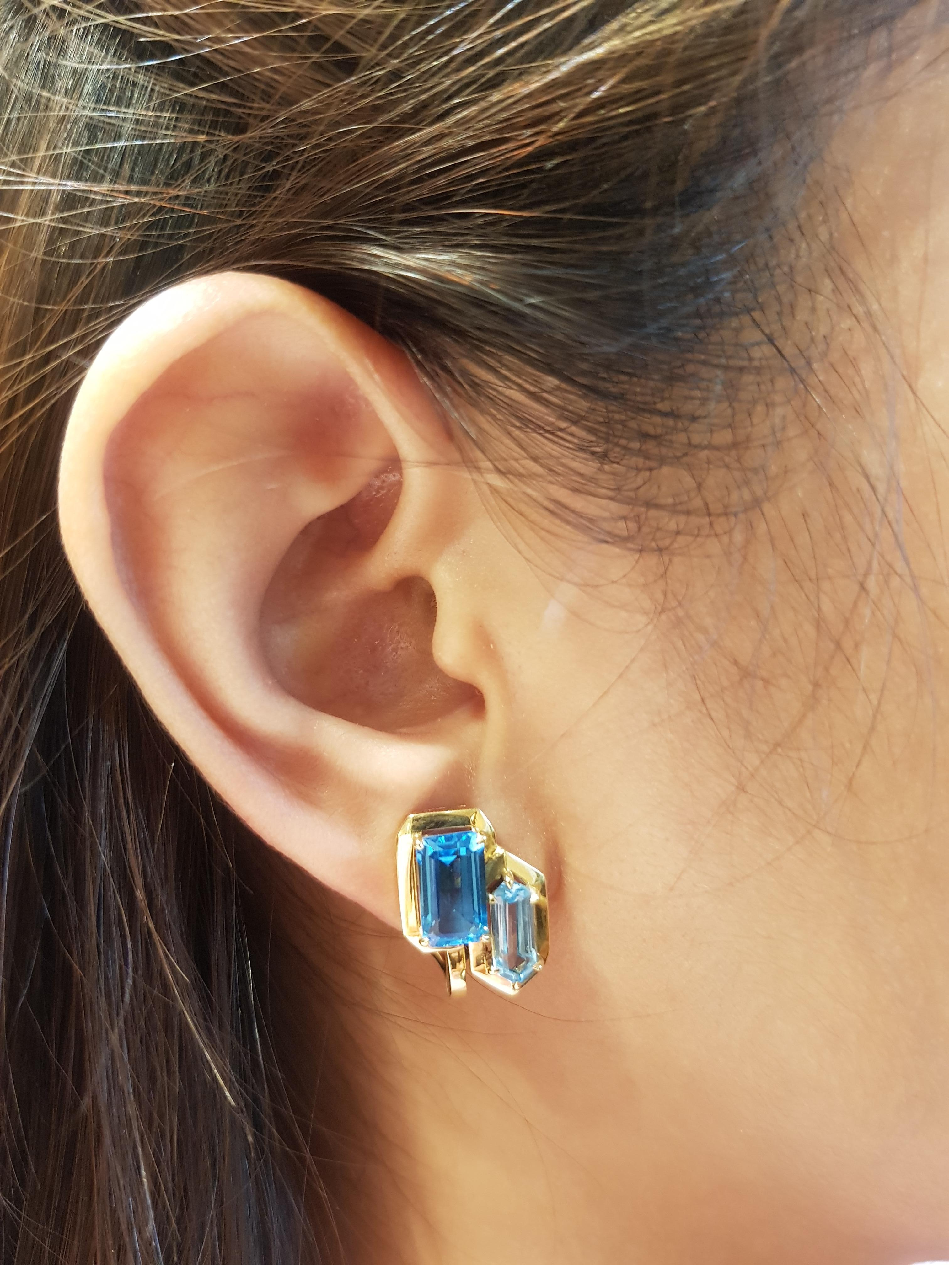 Contemporary Blue Topaz Earrings Set in 18 Karat Gold by Kavant & Sharart For Sale