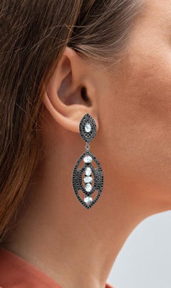 Orecchini con topazio blu e spinello nero 8,78 carati A. Silver