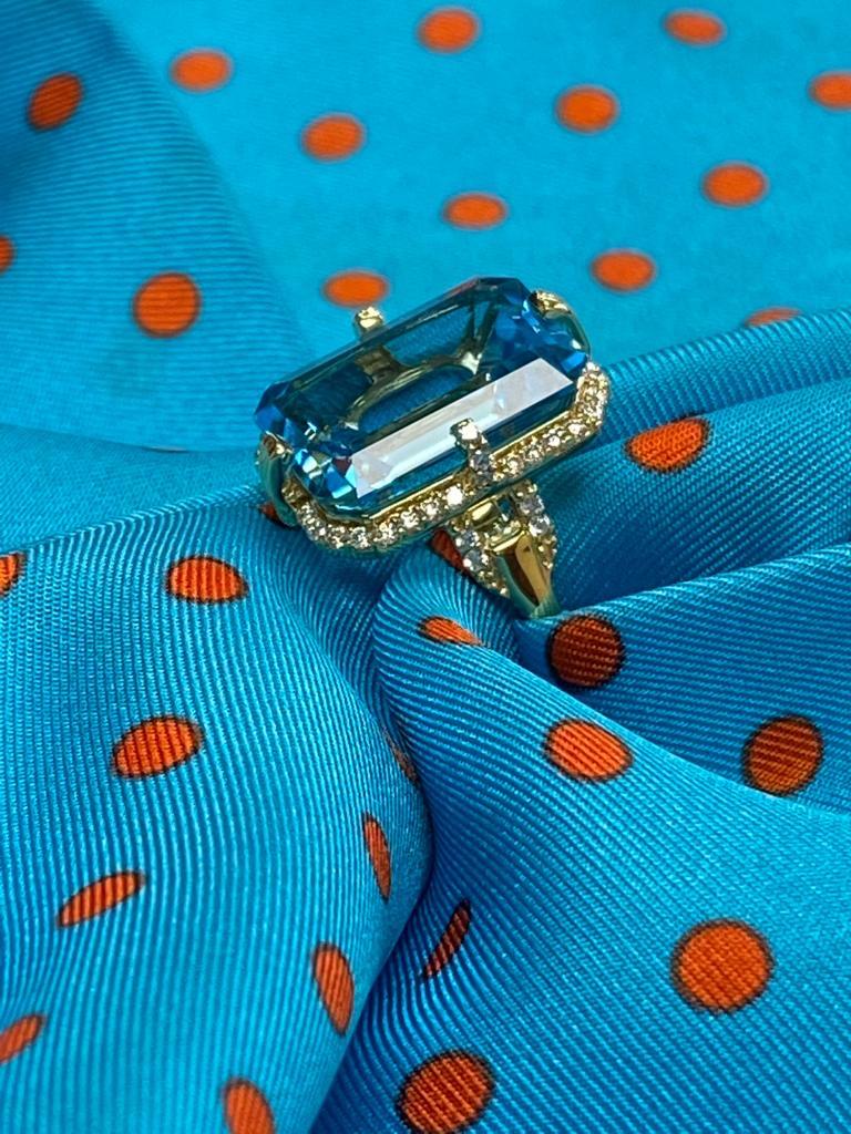 shwara-Schminktisch  Blauer Topas im Smaragdschliff und Diamantring Damen im Angebot