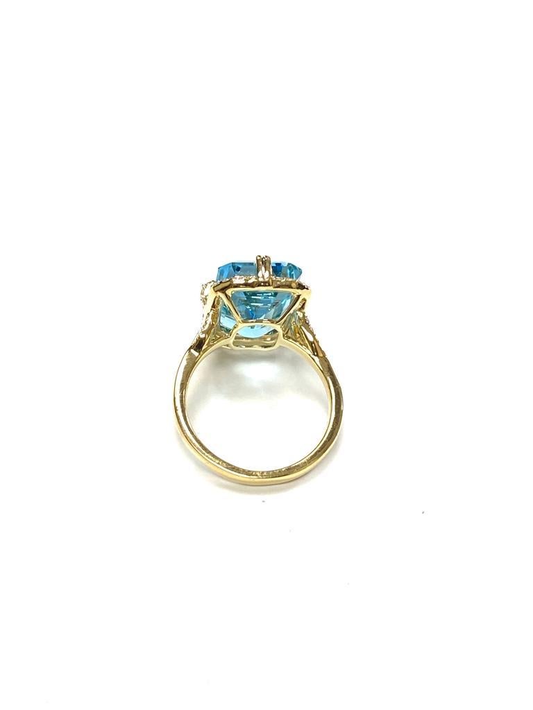 shwara (laque à papier)  Bague en topaze bleue taille émeraude et diamants Pour femmes en vente