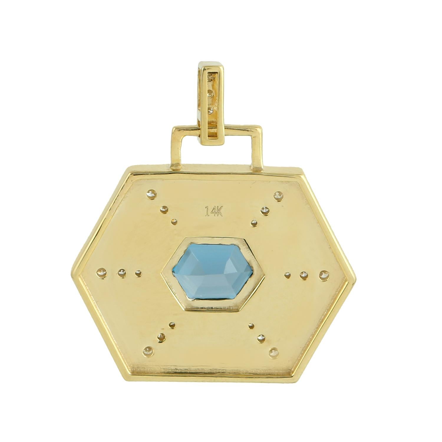 Taille mixte Pendentif émail topaze bleue avec diamants en or jaune 14k en vente
