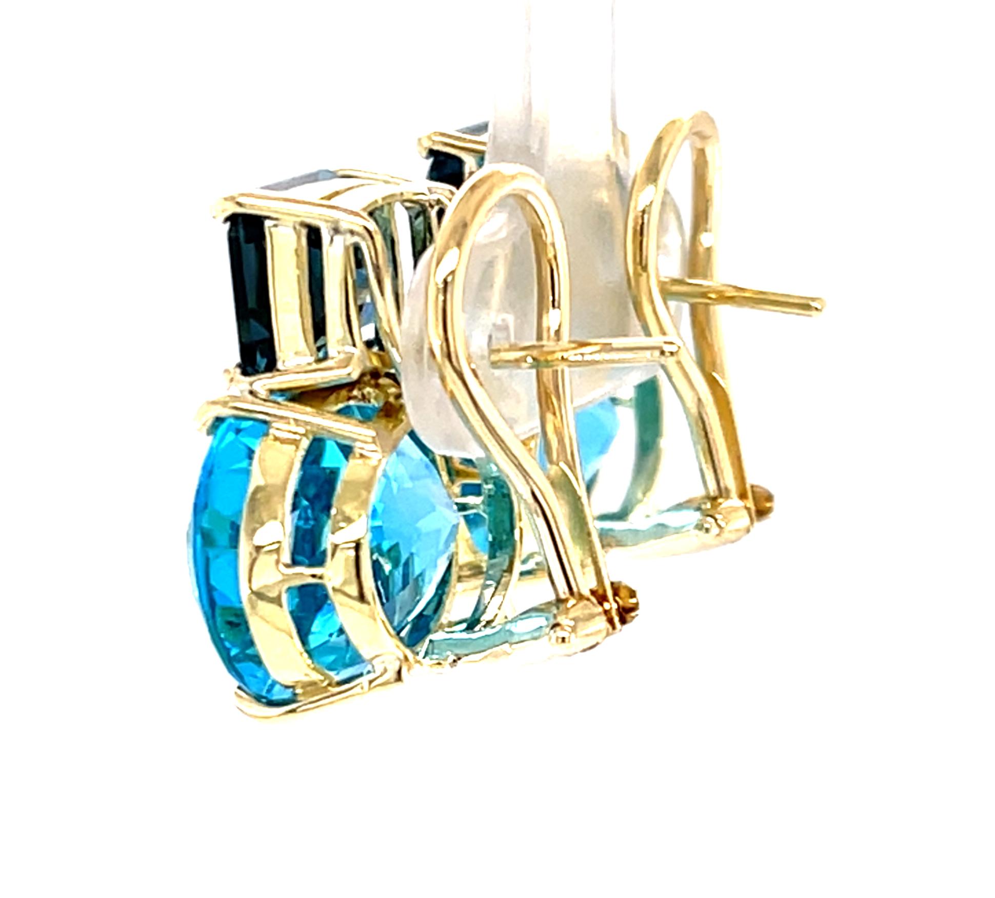 Boucles d'oreilles à pince en or jaune 18 carats, Topaze bleue, 28.49 carats total en vente 1